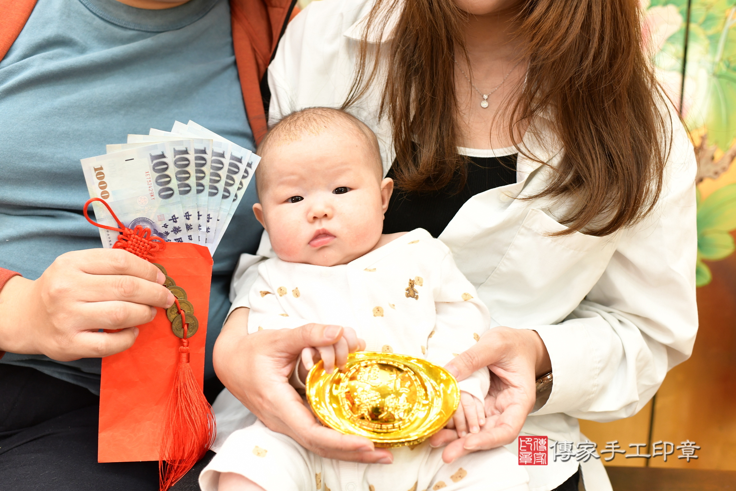 玲玲寶寶(台北市大同區嬰兒寶寶滿月剃頭理髮、嬰兒剃胎毛儀式吉祥話)。中國風會場，爸媽寶貝穿「日中韓」古裝禮服。專業拍照、證書。★購買「臍帶章、肚臍章、胎毛筆刷印章」贈送：剃頭、收涎、抓周，三選一。2025.1.1，照片11