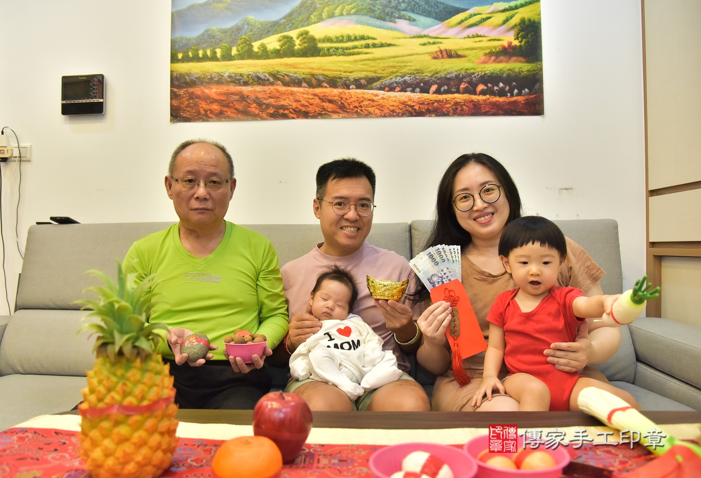 騏騏寶寶(新北市淡水區到府嬰兒騏騏寶寶滿月剃頭理髮、到府嬰兒剃胎毛儀式吉祥話)。到府剃頭剃胎毛主持、專業拍照、證書。★購買「臍帶章、肚臍章、胎毛筆刷印章」贈送：剃頭、收涎、抓周，三選一。2025.1.3，照片12