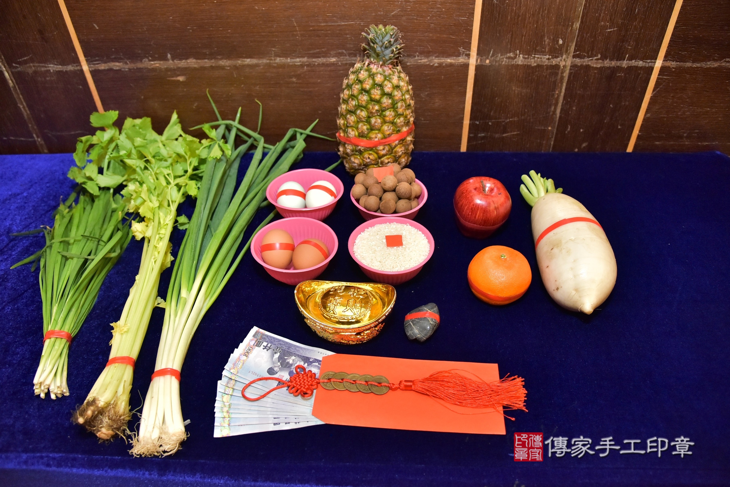 小勛寶寶(新北市林口區到府嬰兒小勛寶寶滿月剃頭理髮、到府嬰兒剃胎毛儀式吉祥話)。到府剃頭剃胎毛主持、專業拍照、證書。★購買「臍帶章、肚臍章、胎毛筆刷印章」贈送：剃頭、收涎、抓周，三選一。2025.1.11，照片4