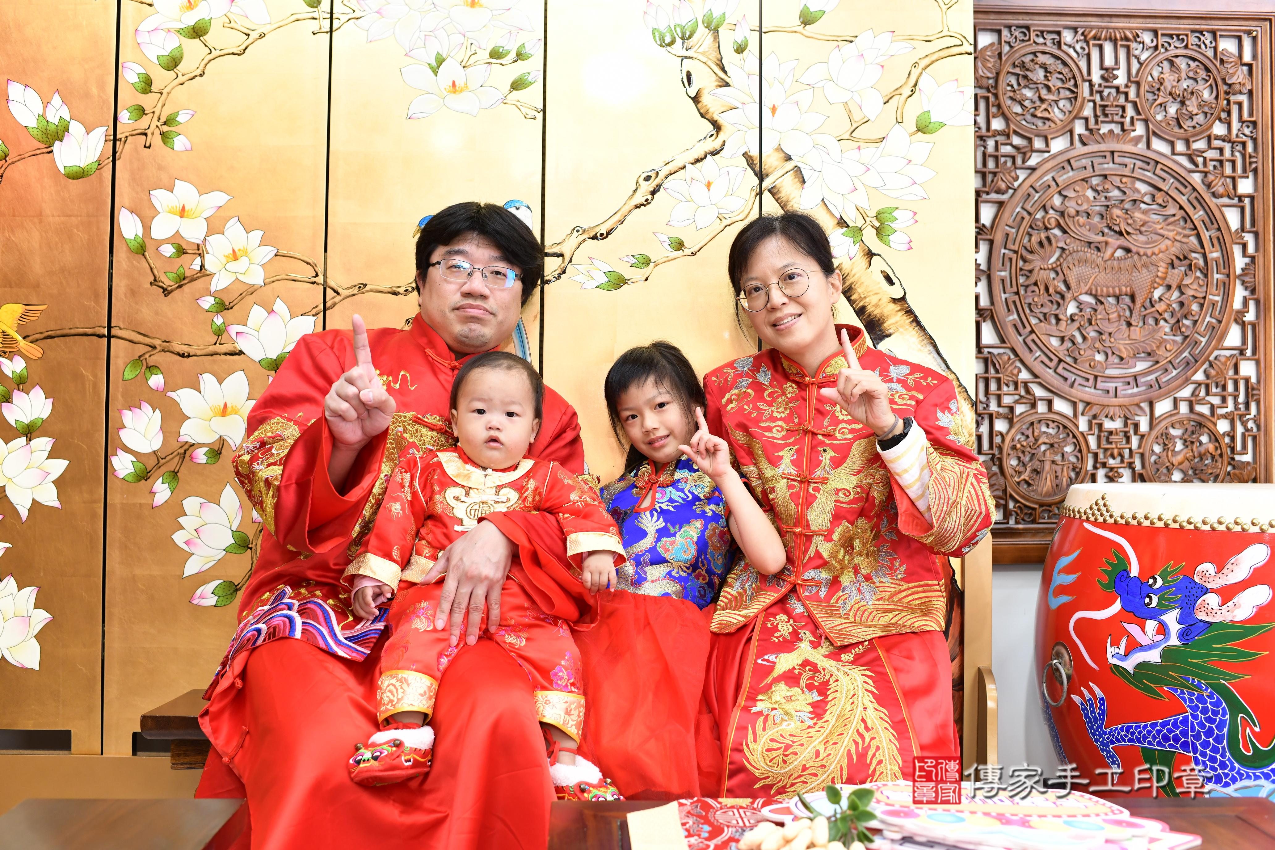 笑聲與祝福交織:抓週儀式的美好記憶!台南 .....照:19