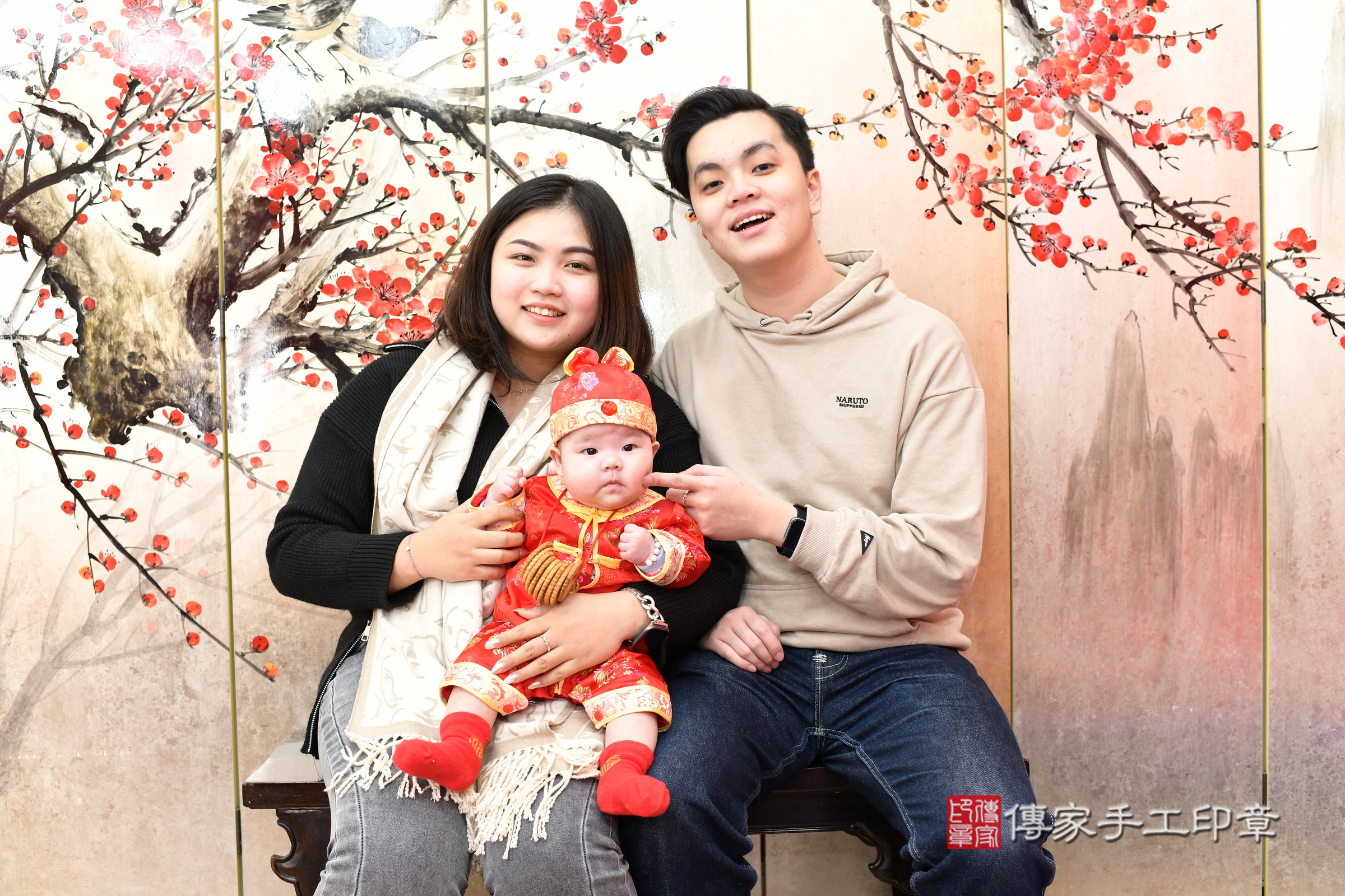新北市永和區小璇寶寶收涎推薦：傳家新北店收涎中國風會場，嬰兒古禮收涎收口水流程儀式、收涎吉祥話、收涎餅乾、收涎拍照。收涎證書。2025.1.11，照片6
