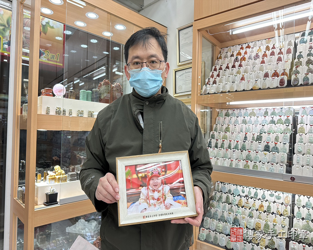 桃園市八德區小妤寶貝抓周推薦：傳家桃園店抓周度脺中國風會場，嬰兒古禮抓周流程儀式吉祥話、抓周道具物品24種、拍照。抓周證書。2025.01.24