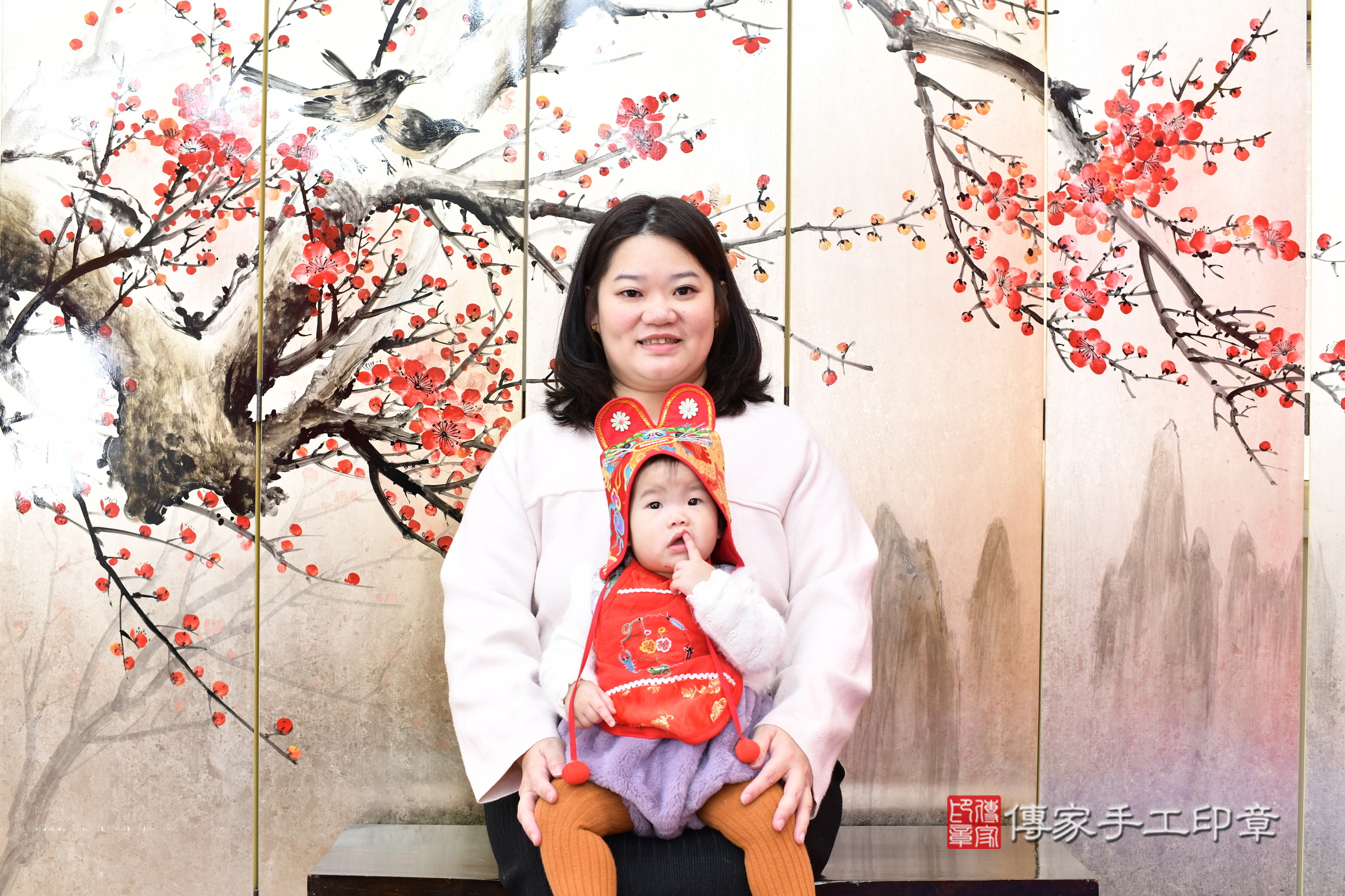 新北市永和區玥玥寶寶抓周推薦：傳家新北店抓周度脺中國風會場，嬰兒古禮抓周流程儀式吉祥話、抓周道具物品24種、拍照。抓周證書。2025.1.13，照片10
