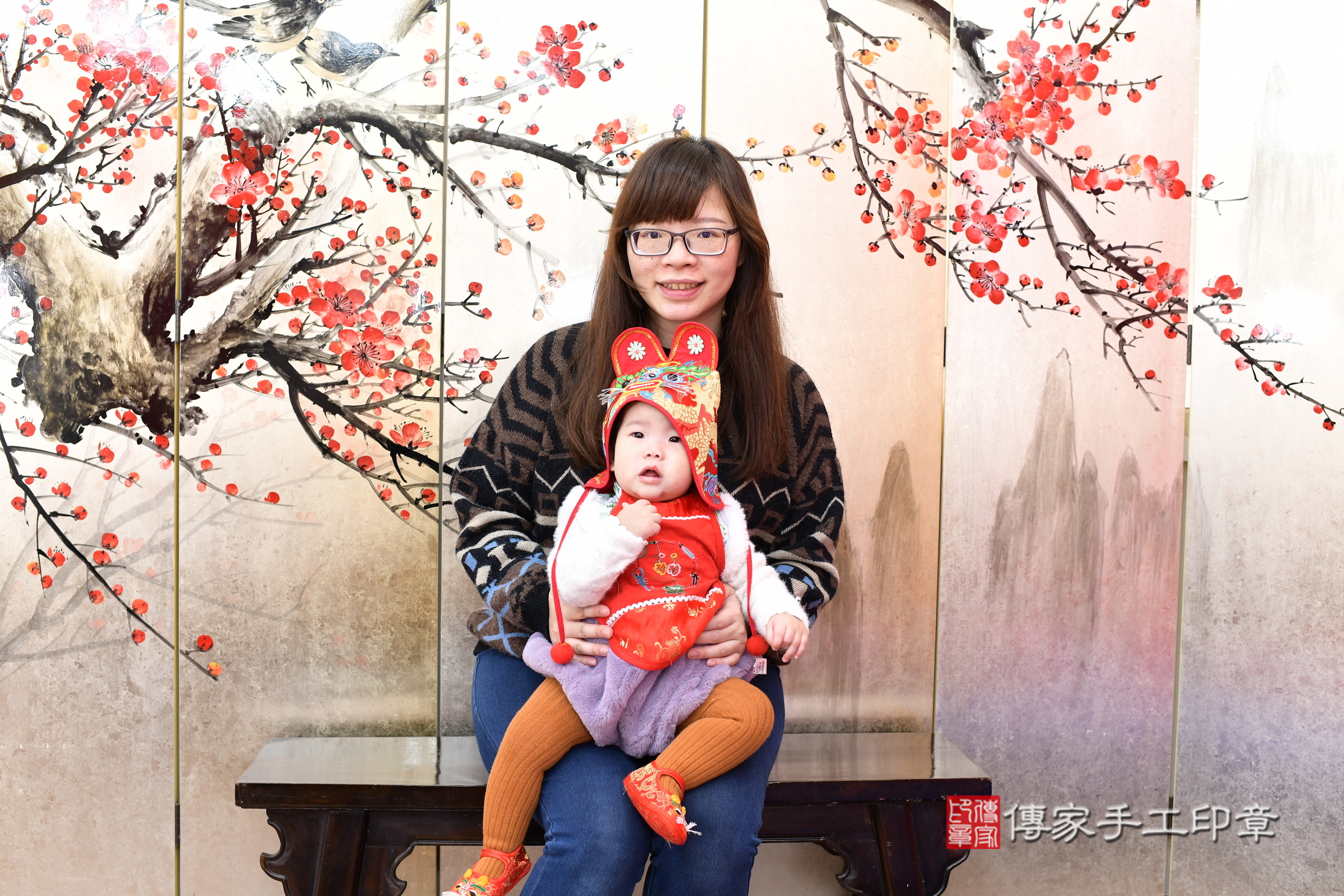 新北市永和區玥玥寶寶抓周推薦：傳家新北店抓周度脺中國風會場，嬰兒古禮抓周流程儀式吉祥話、抓周道具物品24種、拍照。抓周證書。2025.1.13，照片12