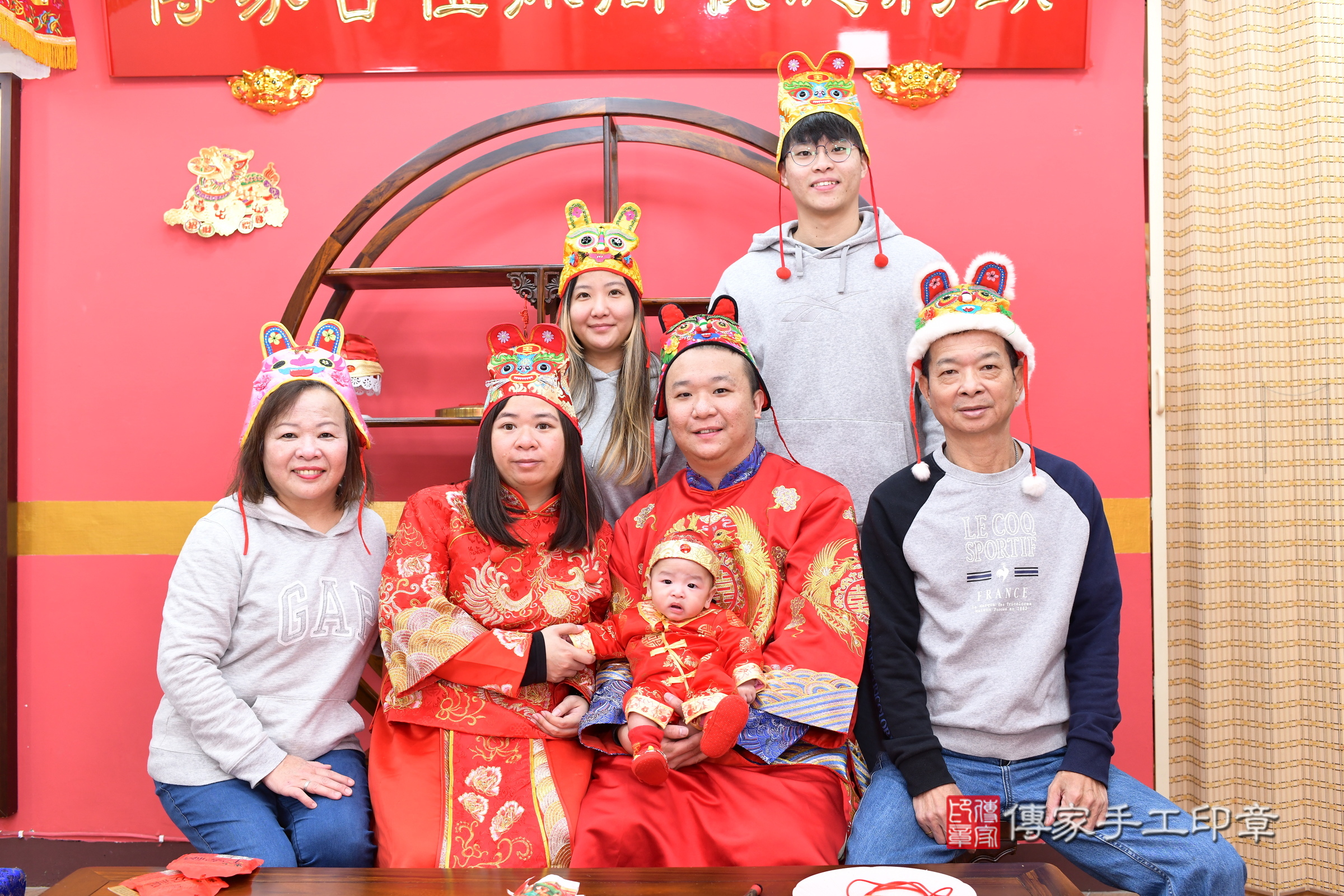 新北市永和區昊昊寶寶收涎推薦：傳家新北店收涎中國風會場，嬰兒古禮收涎收口水流程儀式、收涎吉祥話、收涎餅乾、收涎拍照。收涎證書。2025.1.12，照片9