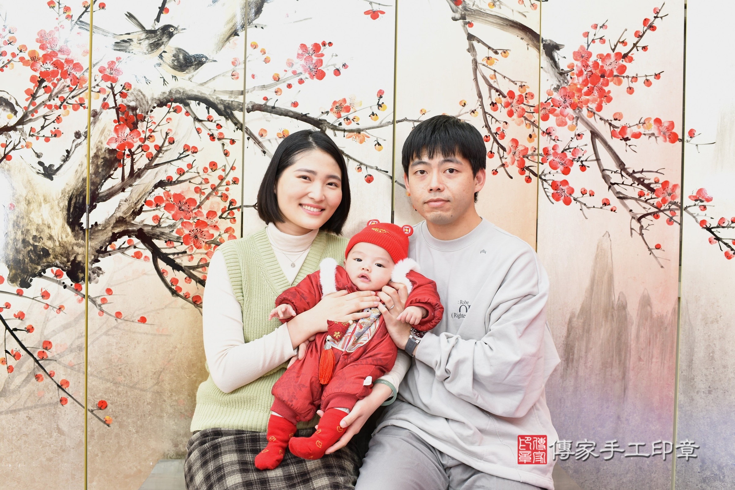 新北市永和區小琁寶寶收涎推薦：傳家新北店收涎中國風會場，嬰兒古禮收涎收口水流程儀式、收涎吉祥話、收涎餅乾、收涎拍照。收涎證書。2025.1.15，照片16