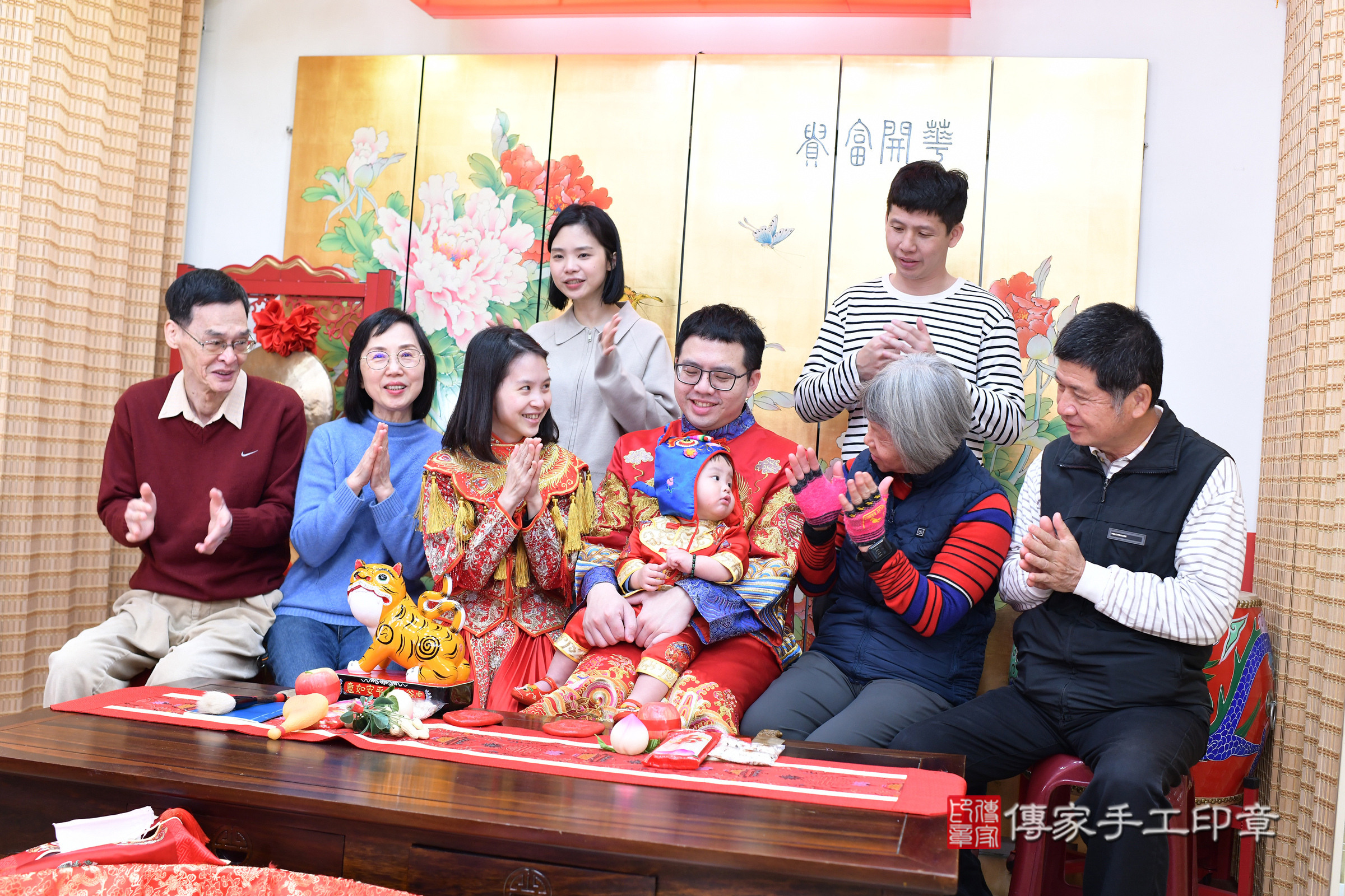 台北市大同區安安寶寶抓周推薦：傳家台北店抓周度脺中國風會場，嬰兒古禮抓周流程儀式吉祥話、抓周道具物品24種、拍照。抓周證書。2025.1.11，照片19