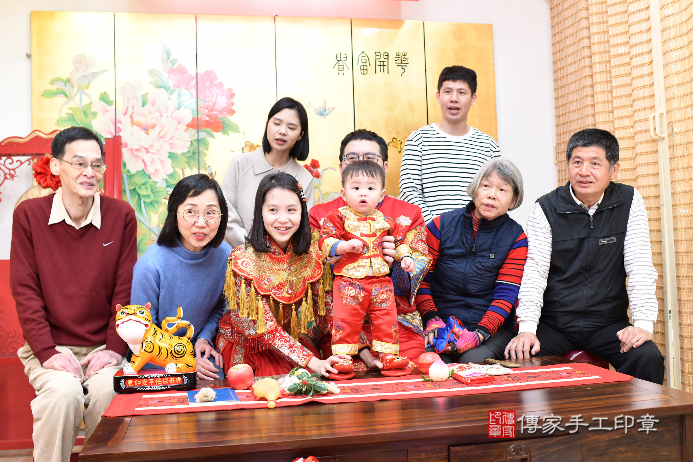 台北市大同區安安寶寶抓周推薦：傳家台北店抓周度脺中國風會場，嬰兒古禮抓周流程儀式吉祥話、抓周道具物品24種、拍照。抓周證書。2025.1.11，照片18