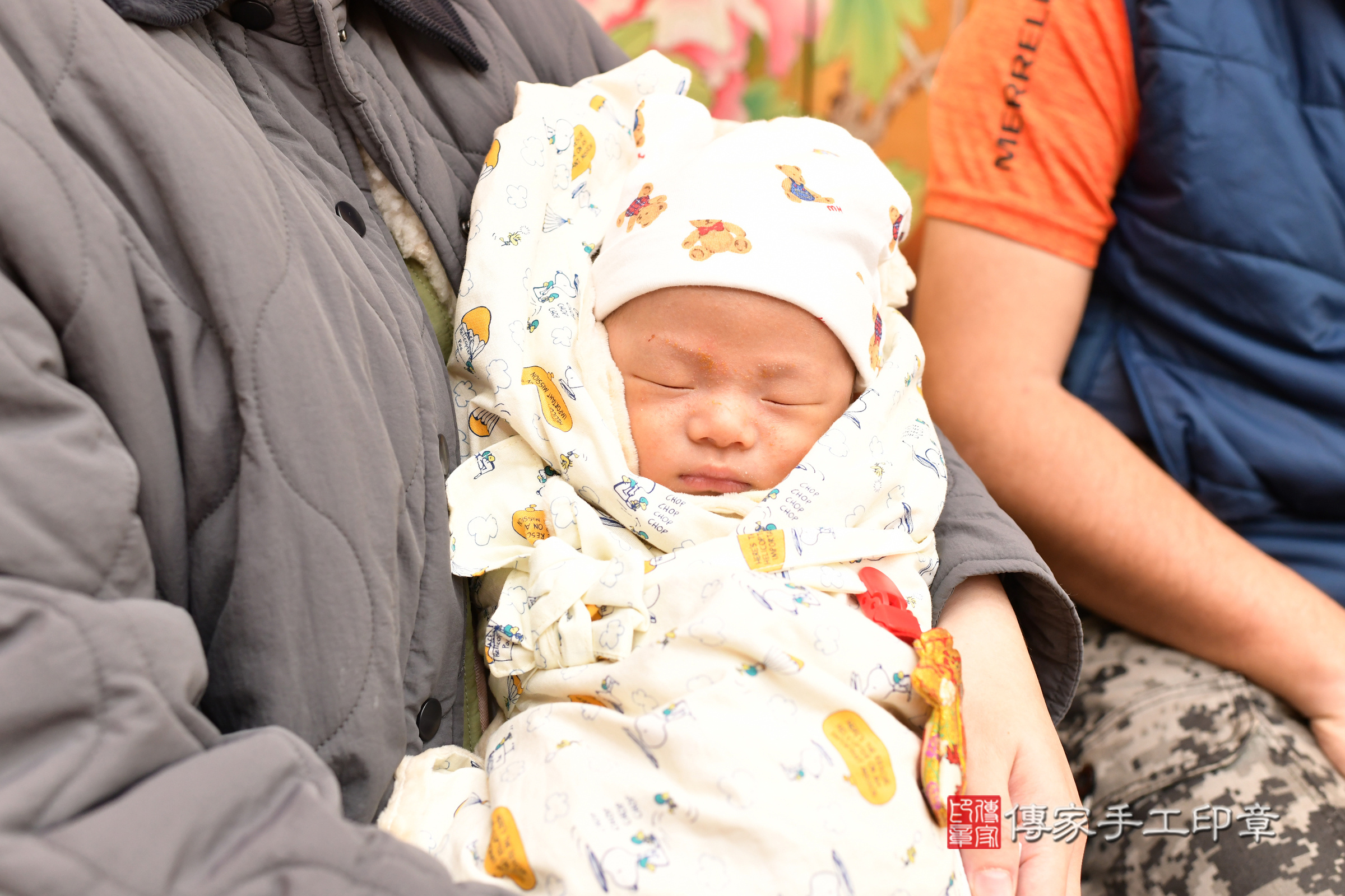小朔寶寶(台北市大同區嬰兒寶寶滿月剃頭理髮、嬰兒剃胎毛儀式吉祥話)。中國風會場，爸媽寶貝穿「日中韓」古裝禮服。專業拍照、證書。★購買「臍帶章、肚臍章、胎毛筆刷印章」贈送：剃頭、收涎、抓周，三選一。2025.1.13，照片5