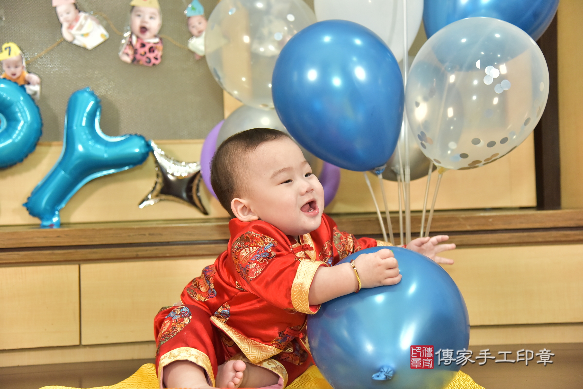 桃園市小莃寶寶抓周推薦：傳家新北店到府抓周，嬰兒古禮抓周流程儀式吉祥話、抓周道具物品24種、拍照。抓周證書。2025.1.12，照片6