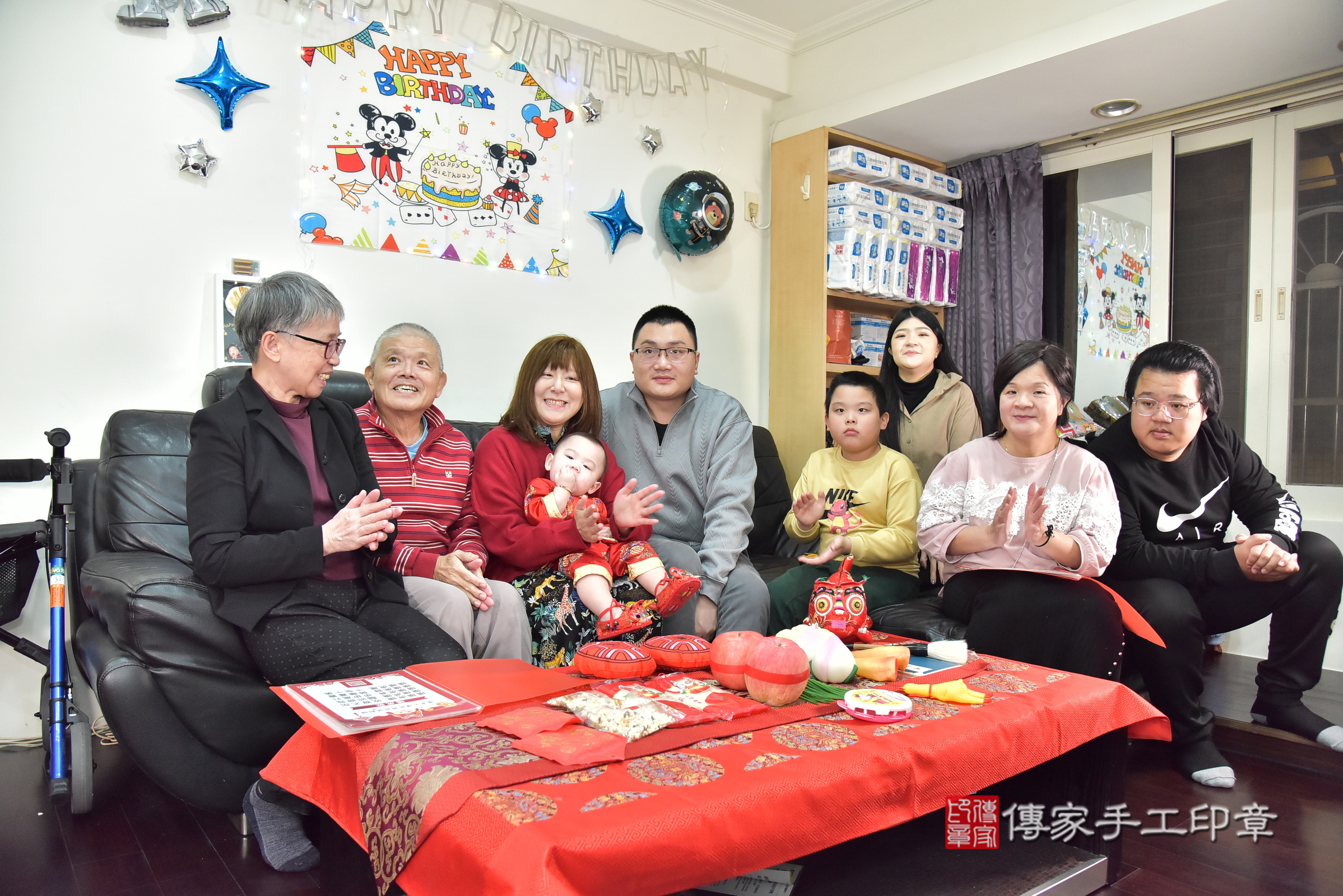 桃園市小莃寶寶抓周推薦：傳家新北店到府抓周，嬰兒古禮抓周流程儀式吉祥話、抓周道具物品24種、拍照。抓周證書。2025.1.12，照片16