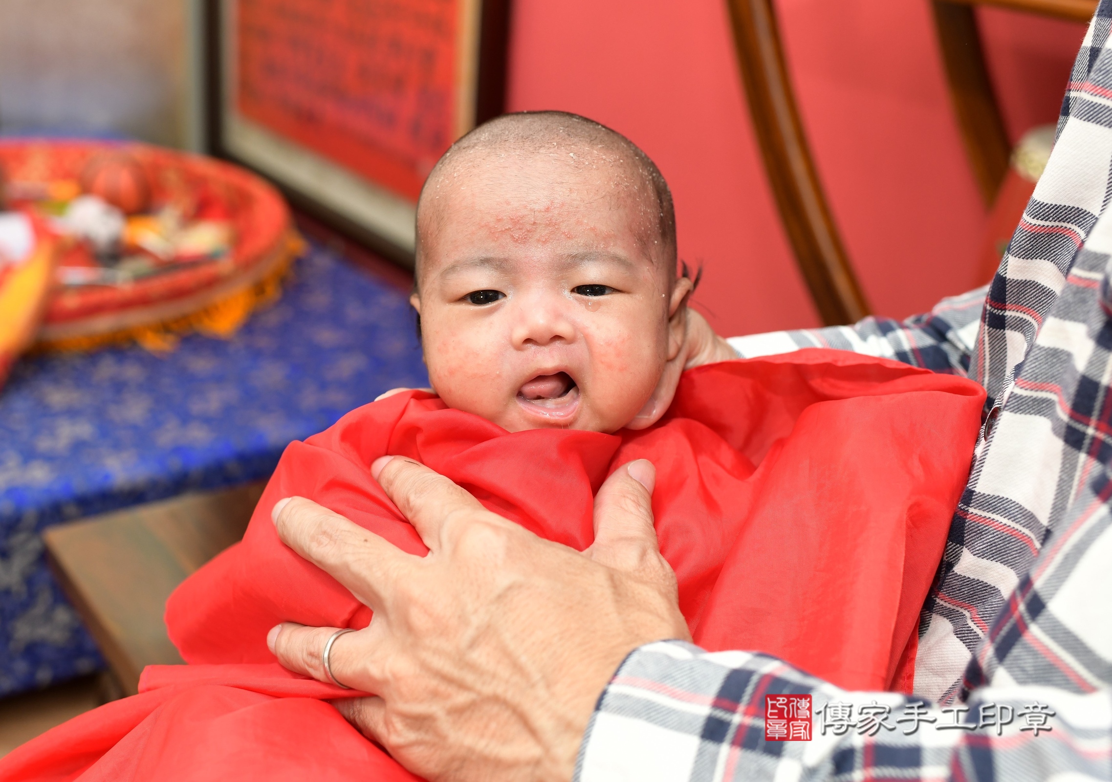西米露寶寶(新北市永和區嬰兒寶寶滿月剃頭理髮、嬰兒剃胎毛儀式吉祥話)。中國風會場，爸媽寶貝穿「日中韓」古裝禮服。專業拍照、證書。★購買「臍帶章、肚臍章、胎毛筆刷印章」贈送：剃頭、收涎、抓周，三選一。2025.1.22，照片17