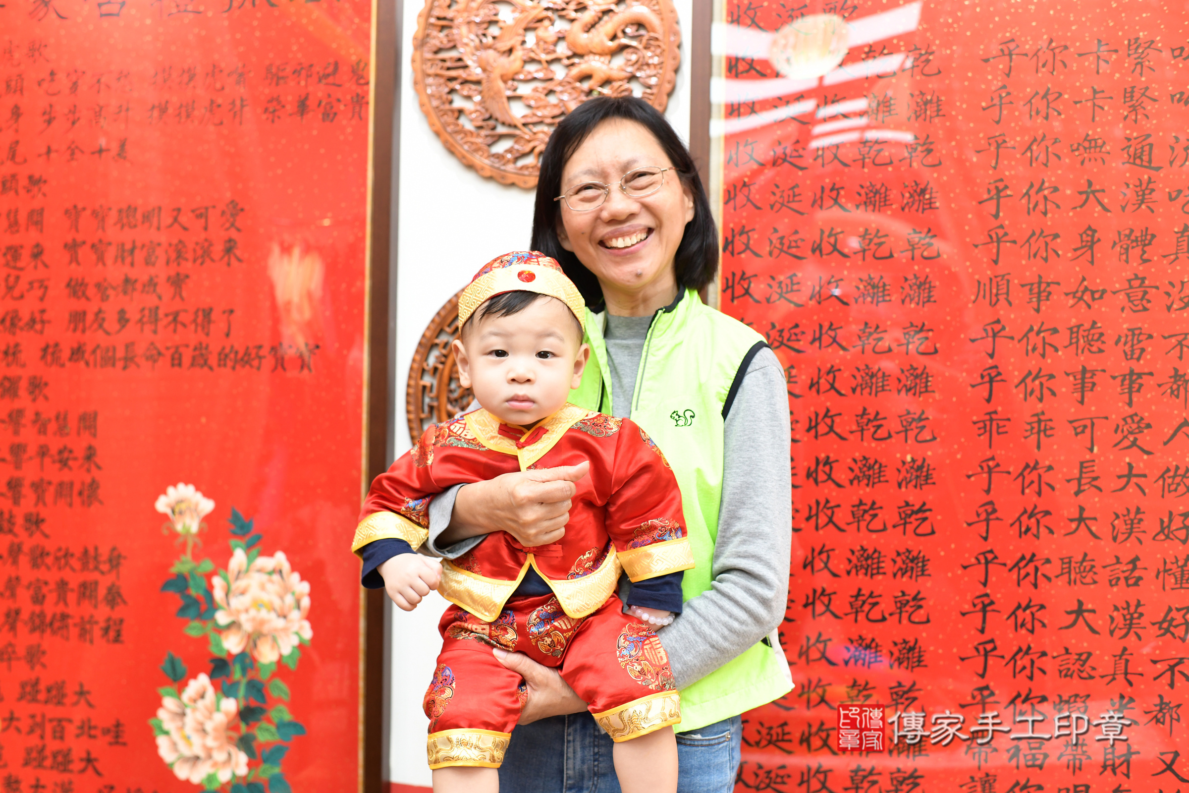 台北市大同區荃荃寶寶抓周推薦：傳家台北店抓周度脺中國風會場，嬰兒古禮抓周流程儀式吉祥話、抓周道具物品24種、拍照。抓周證書。2025.1.25，照片9