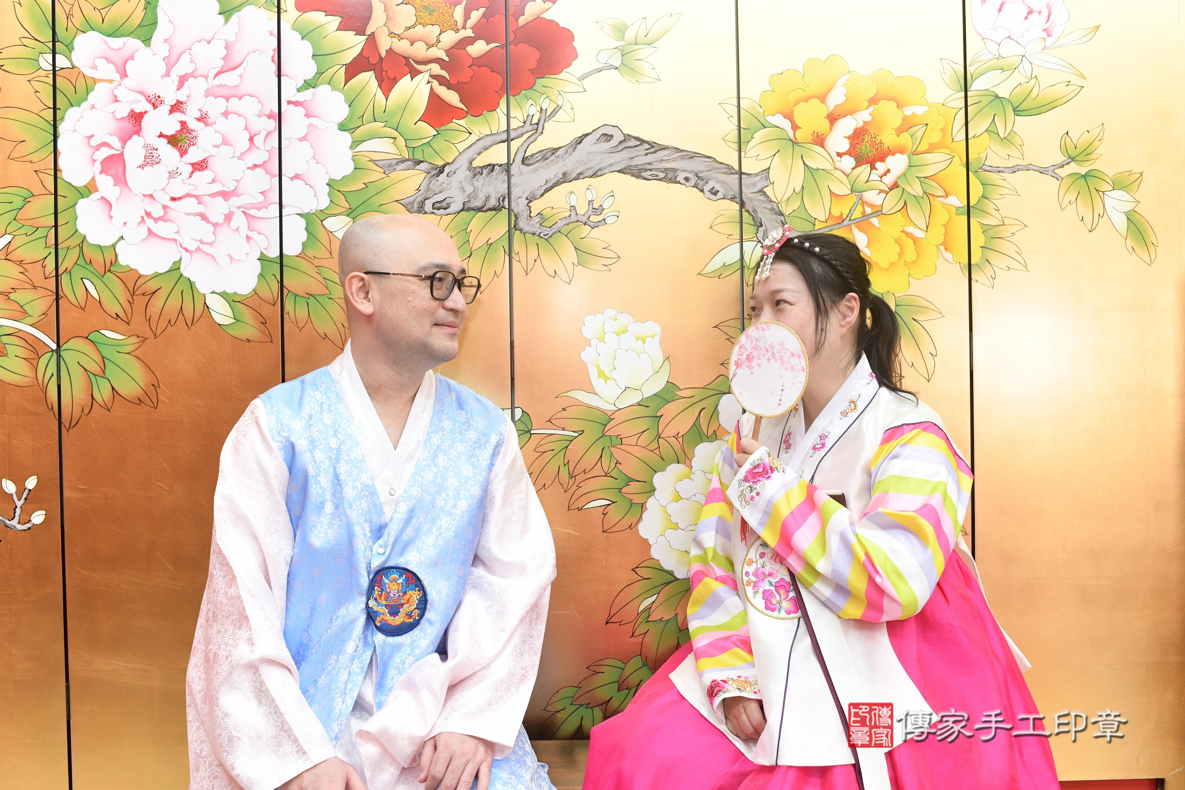 傳家手工印章高雄店、抓周、度脺、中國風會場、傳家嬰兒古禮、吉祥話、抓周道具物品24種、拍照。抓周證書。寶寶抓周、滿周歲、生日快樂、祝福