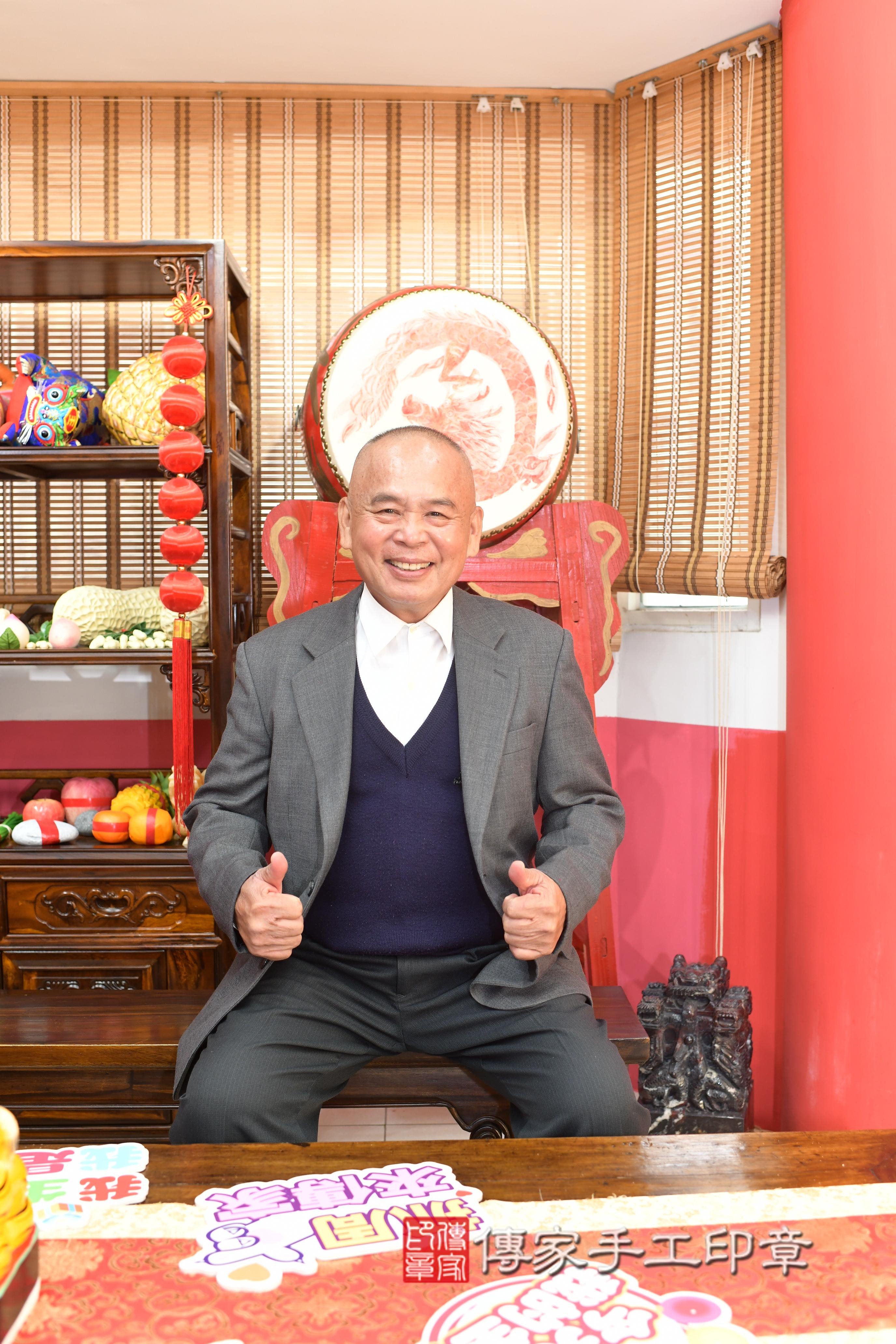 傳家手工印章高雄店、抓周、度脺、中國風會場、傳家嬰兒古禮、吉祥話、抓周道具物品24種、拍照。抓周證書。寶寶抓周、滿周歲、生日快樂、祝福