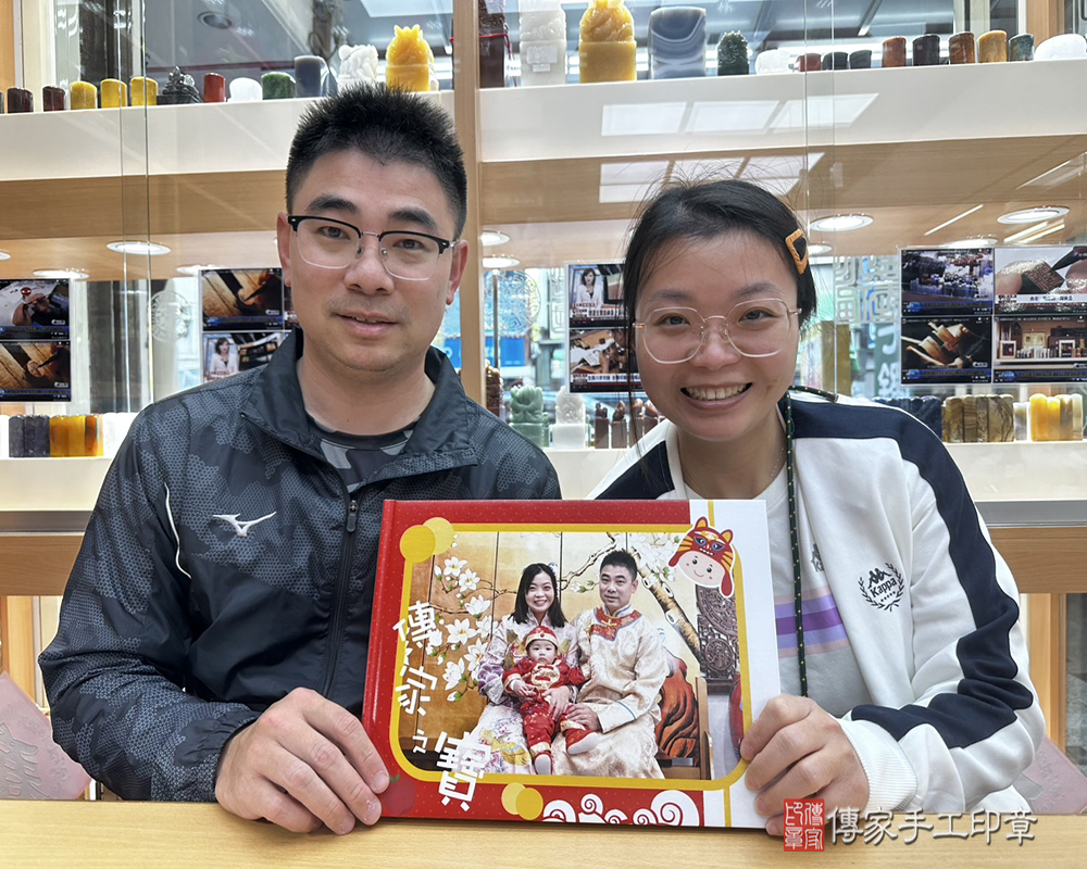 台南市新化區筌筌寶貝抓周推薦：傳家台南店抓周度脺中國風會場，嬰兒古禮抓周流程儀式吉祥話、抓周道具物品24種、拍照。抓周證書。2025.02.04