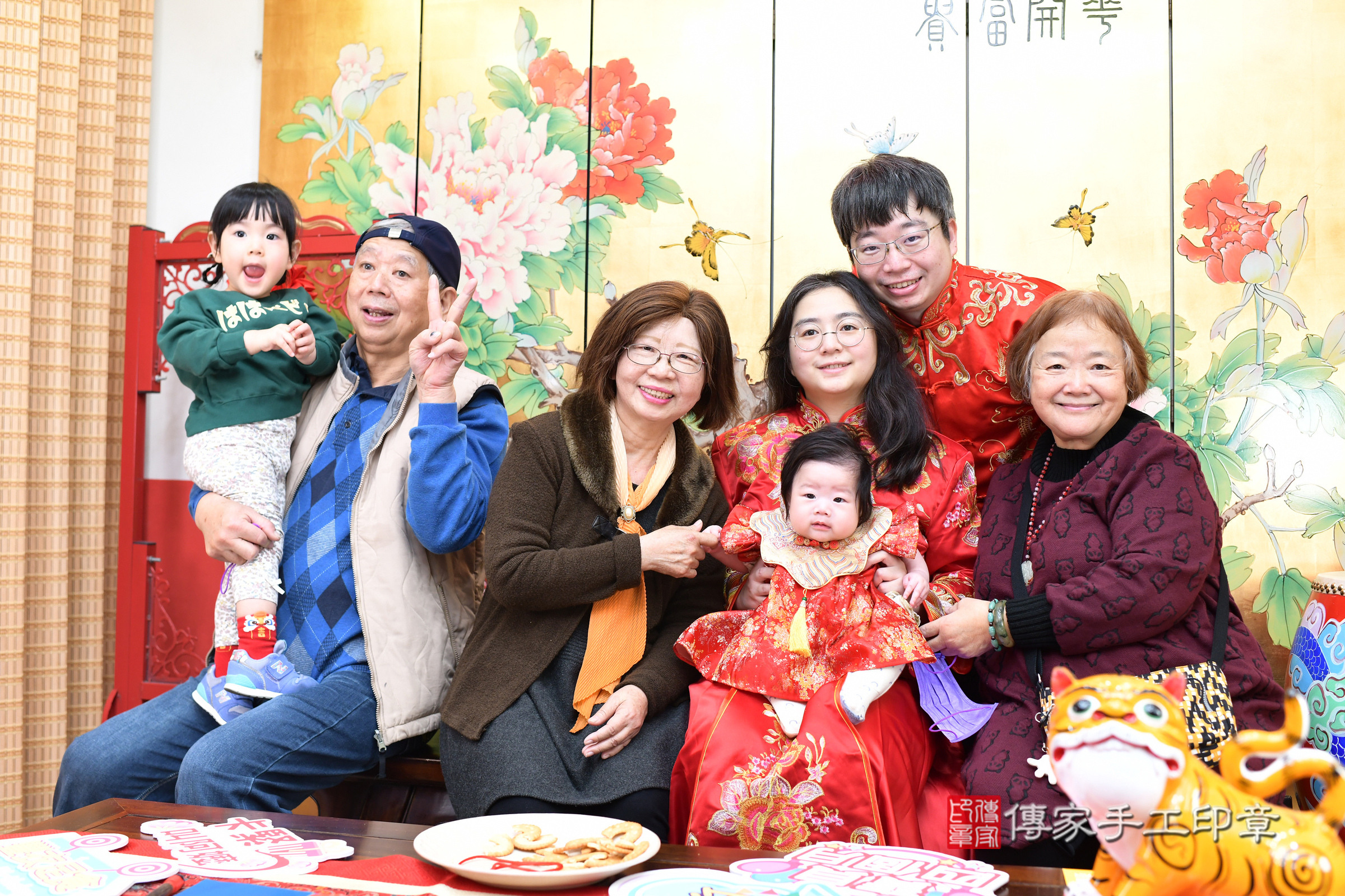台北市大同區小杏寶寶收涎推薦：傳家台北店收涎中國風會場，嬰兒古禮收涎收口水流程儀式、收涎吉祥話、收涎餅乾、收涎拍照。收涎證書。2025.2.12，照片5
