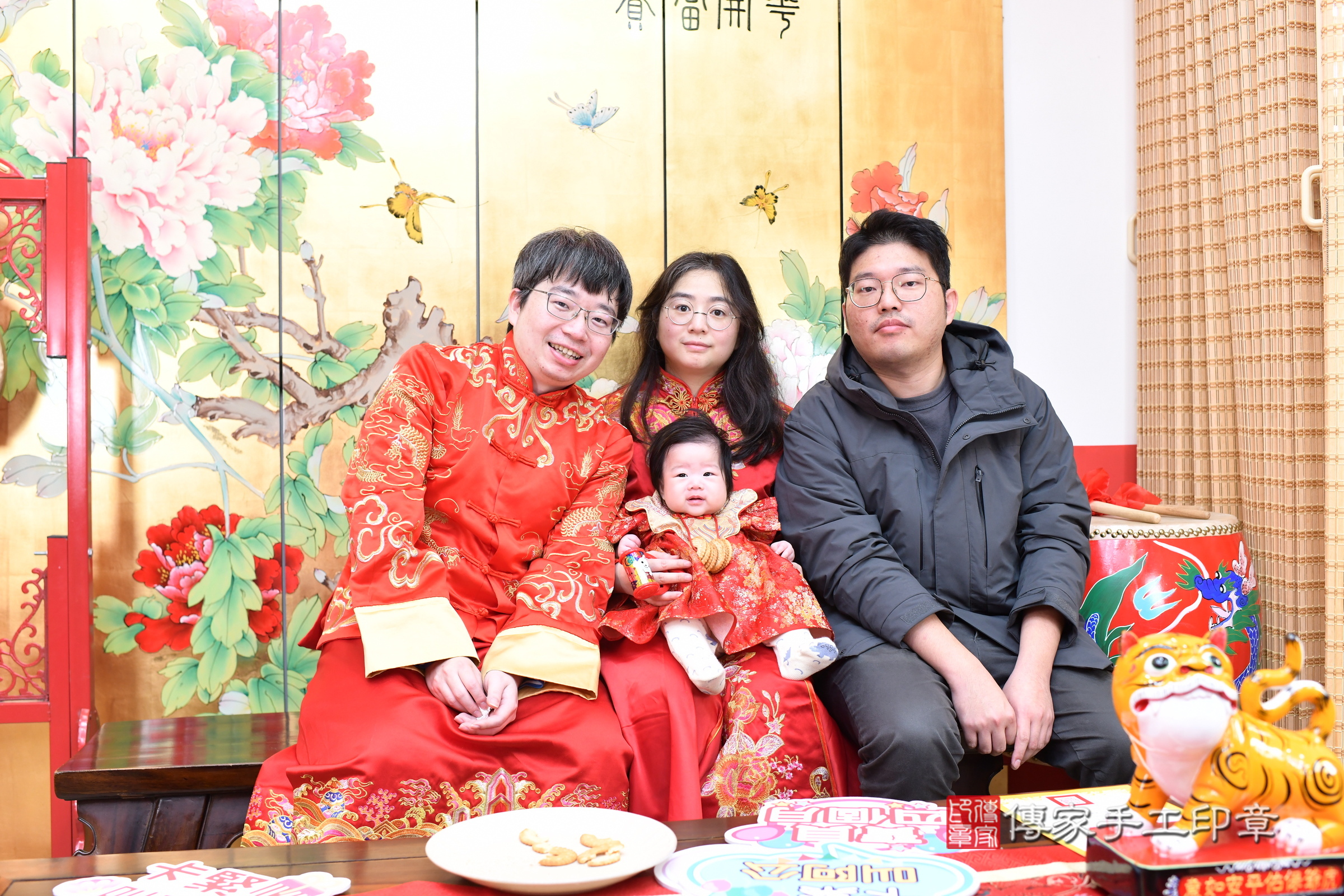 台北市大同區小杏寶寶收涎推薦：傳家台北店收涎中國風會場，嬰兒古禮收涎收口水流程儀式、收涎吉祥話、收涎餅乾、收涎拍照。收涎證書。2025.2.12，照片13