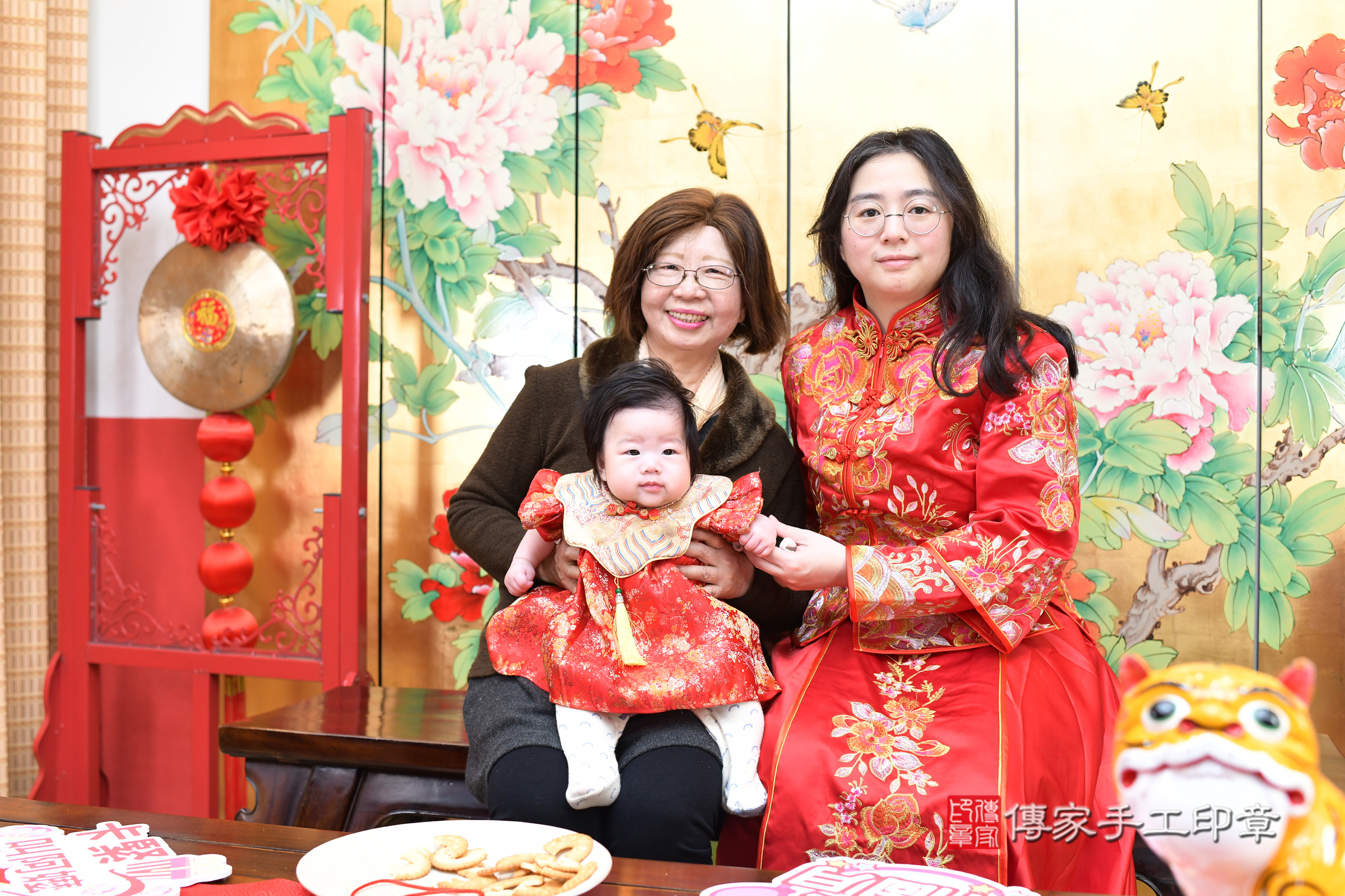 台北市大同區小杏寶寶收涎推薦：傳家台北店收涎中國風會場，嬰兒古禮收涎收口水流程儀式、收涎吉祥話、收涎餅乾、收涎拍照。收涎證書。2025.2.12，照片7