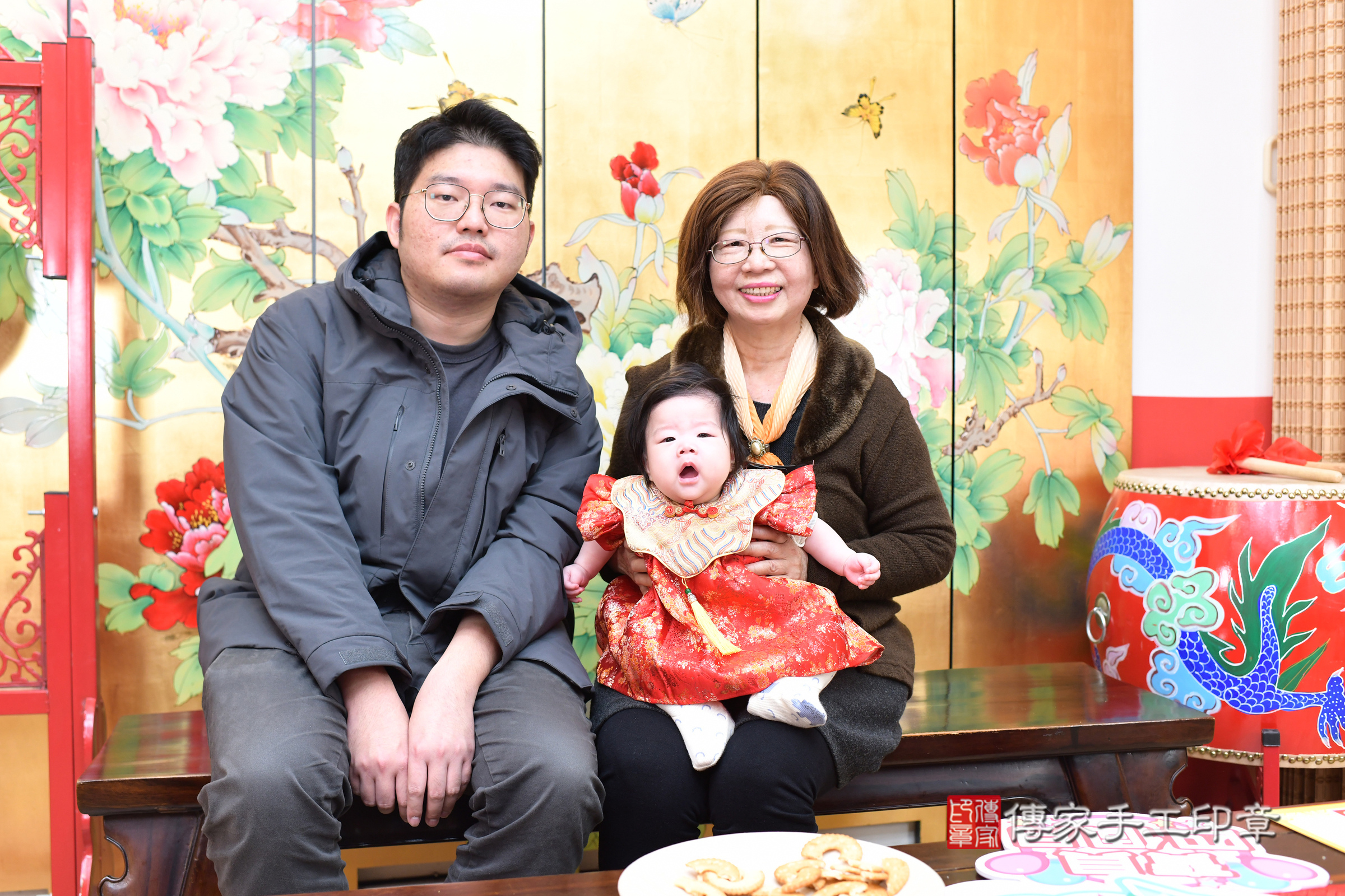 台北市大同區小杏寶寶收涎推薦：傳家台北店收涎中國風會場，嬰兒古禮收涎收口水流程儀式、收涎吉祥話、收涎餅乾、收涎拍照。收涎證書。2025.2.12，照片6
