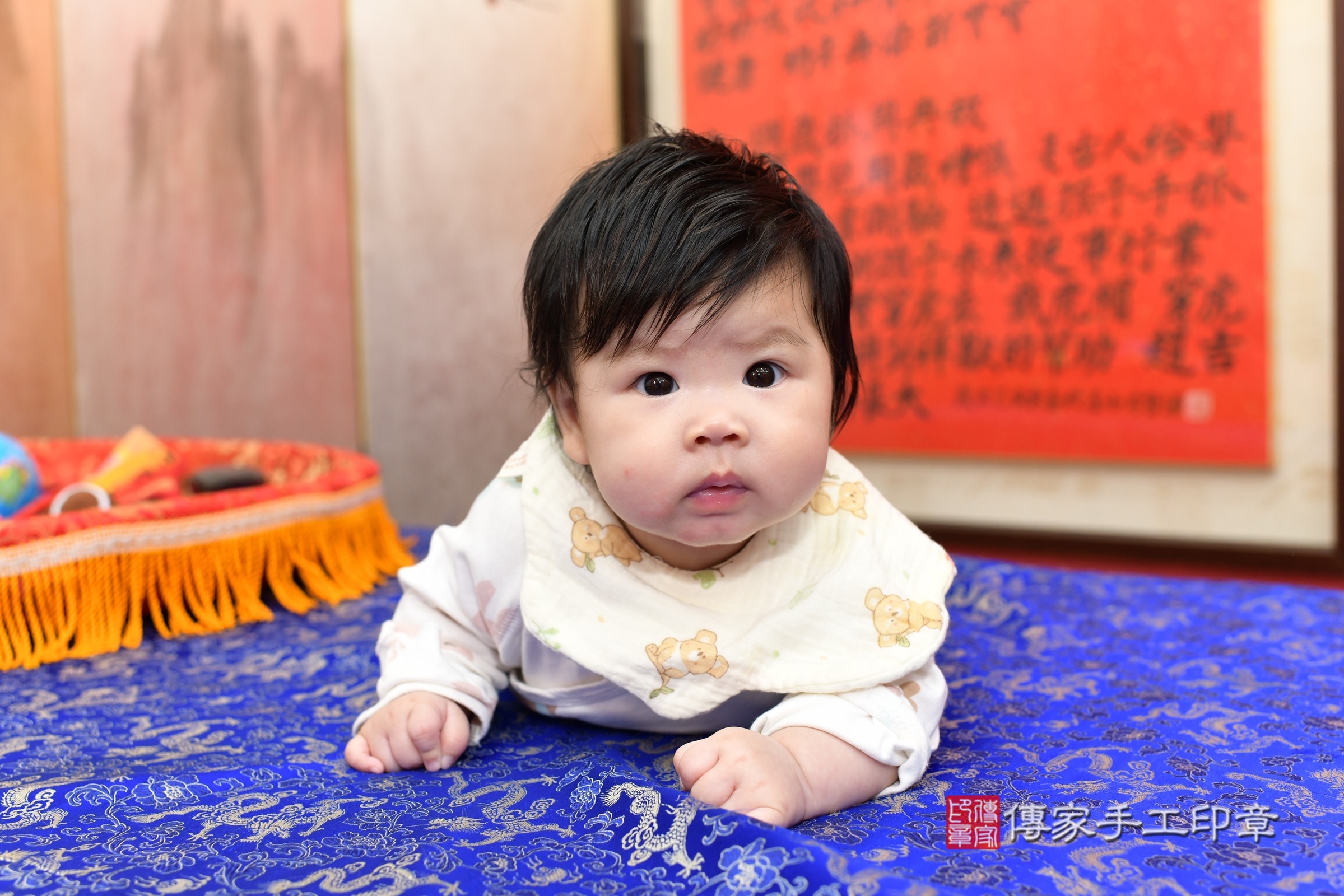 新北市永和區彤彤寶寶收涎推薦：傳家新北店收涎中國風會場，嬰兒古禮收涎收口水流程儀式、收涎吉祥話、收涎餅乾、收涎拍照。收涎證書。2025.2.17，照片4