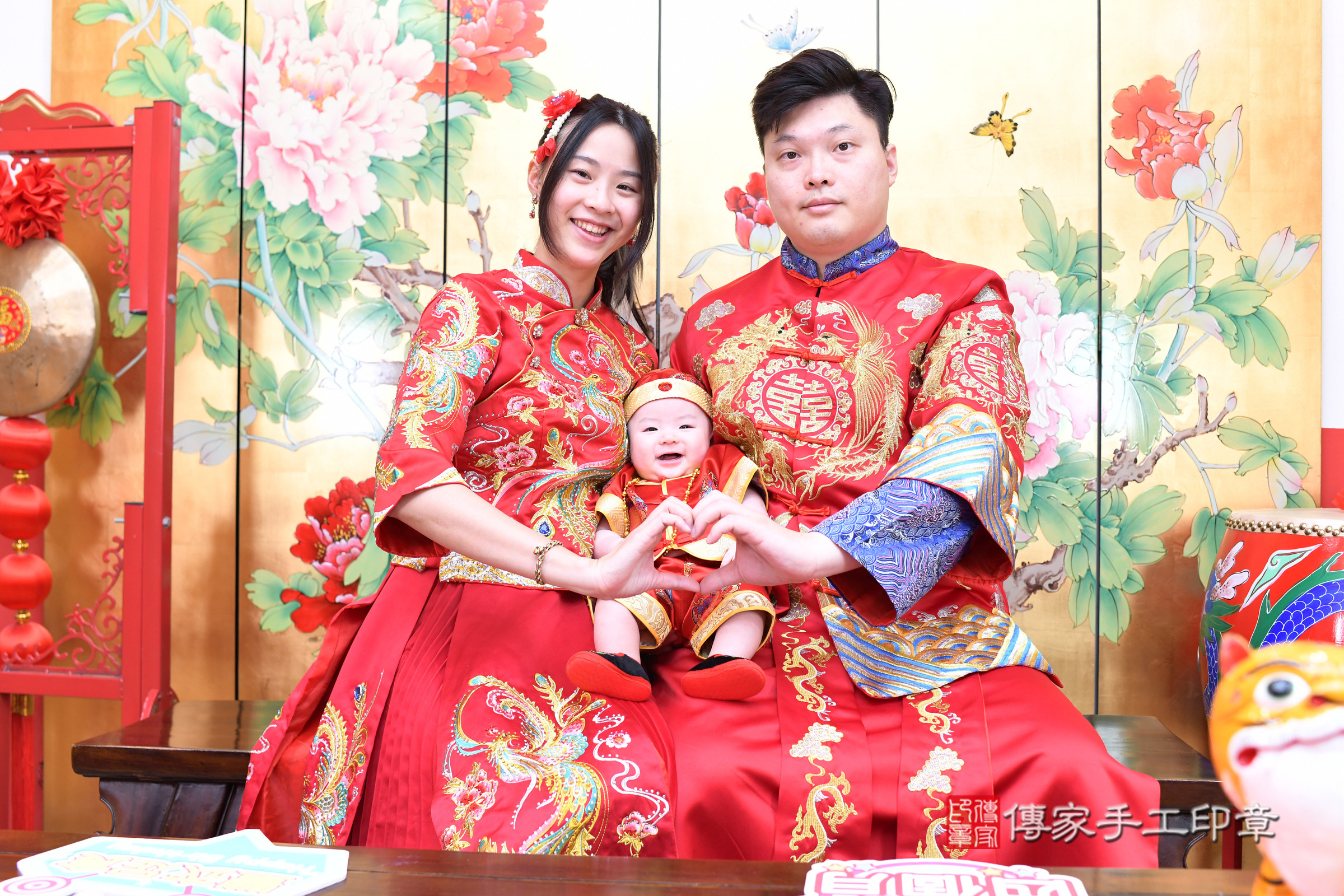 台北市大同區小麟寶寶收涎推薦：傳家台北店收涎中國風會場，嬰兒古禮收涎收口水流程儀式、收涎吉祥話、收涎餅乾、收涎拍照。收涎證書。2025.2.15，照片3