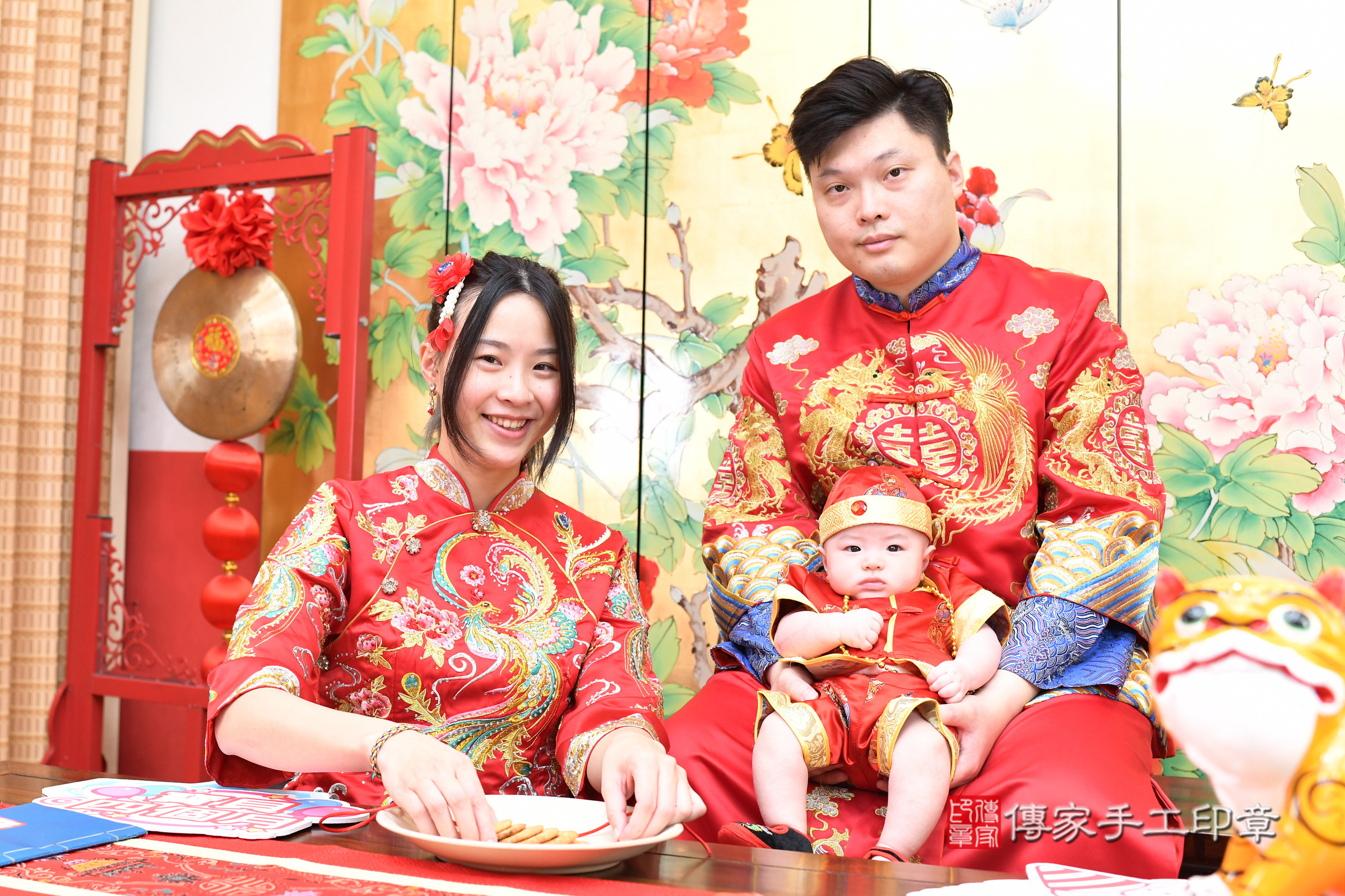 台北市大同區小麟寶寶收涎推薦：傳家台北店收涎中國風會場，嬰兒古禮收涎收口水流程儀式、收涎吉祥話、收涎餅乾、收涎拍照。收涎證書。2025.2.15，照片16