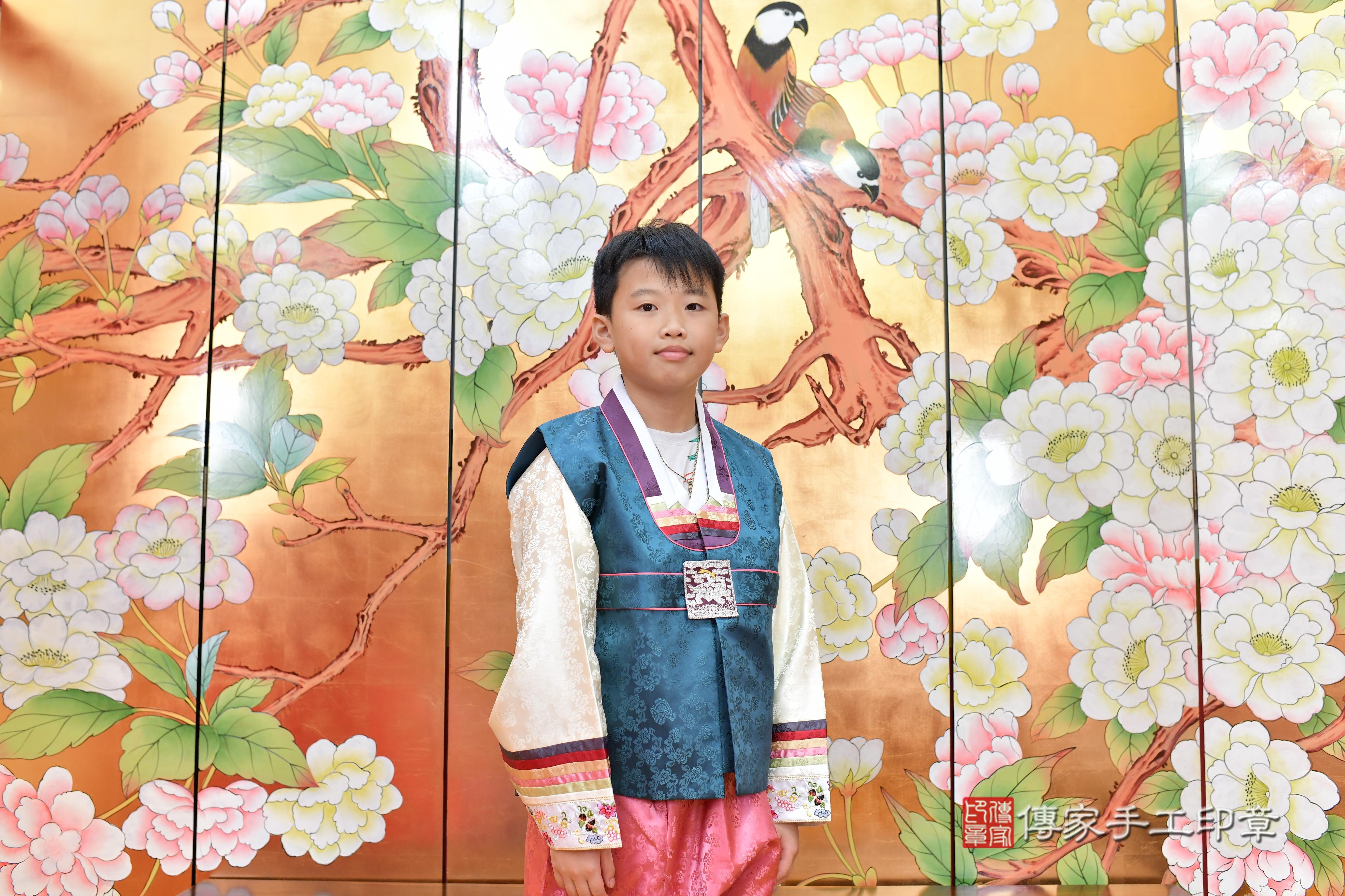 傳家手工印章桃園店、抓周、度脺、中國風會場、傳家嬰兒古禮、吉祥話、抓周道具物品24種、拍照。抓周證書。寶寶抓周、滿周歲、生日快樂、祝福