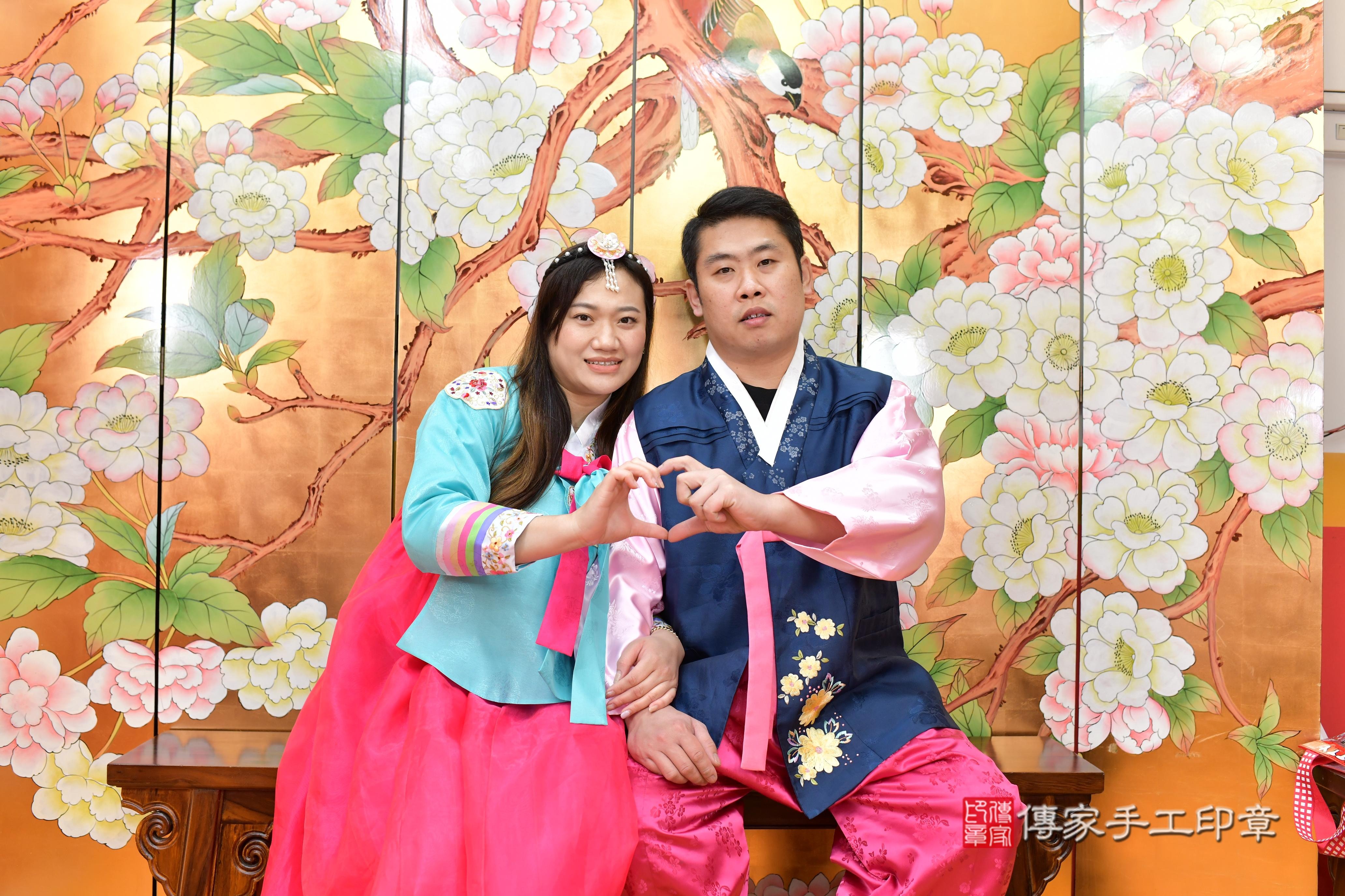 傳家手工印章桃園店、抓周、度脺、中國風會場、傳家嬰兒古禮、吉祥話、抓周道具物品24種、拍照。抓周證書。寶寶抓周、滿周歲、生日快樂、祝福
