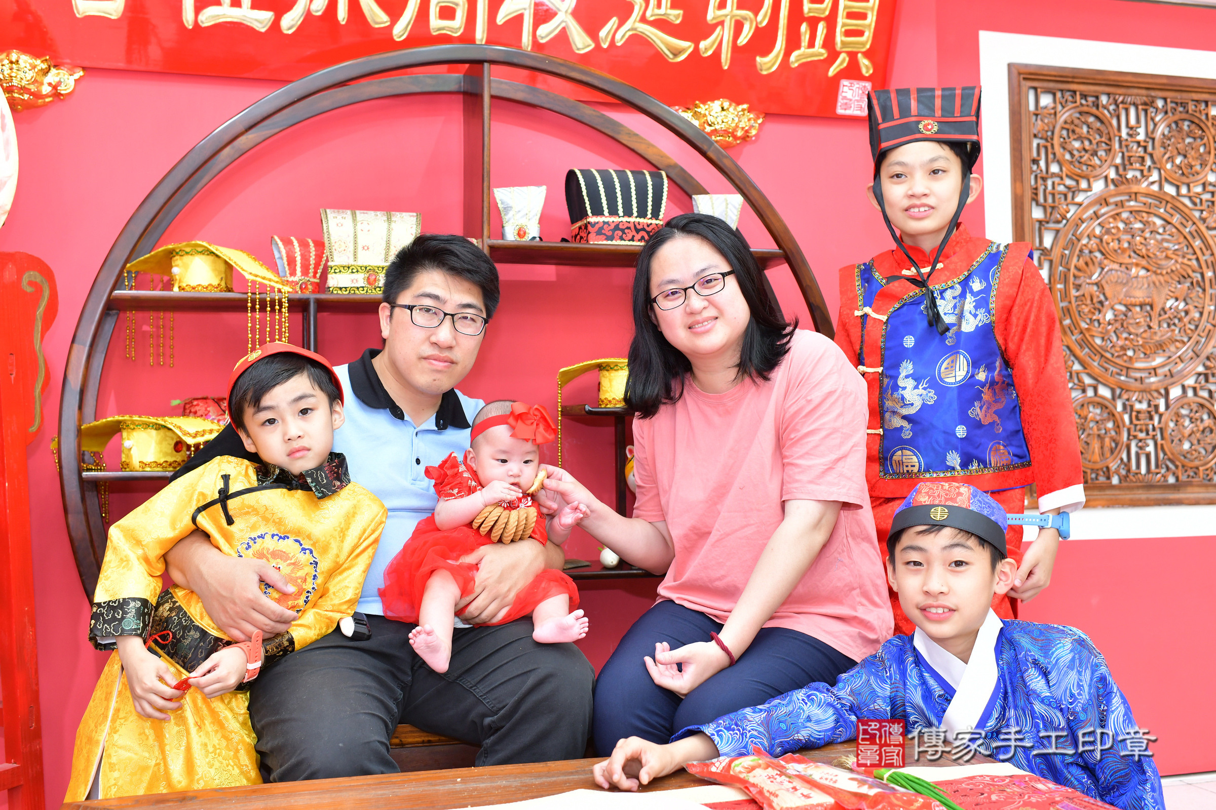 台中市北區小玹寶寶收涎推薦：傳家台中店收涎中國風會場，嬰兒古禮收涎收口水流程儀式、收涎吉祥話、收涎餅乾、收涎拍照。收涎證書。2025.3.9，照片26