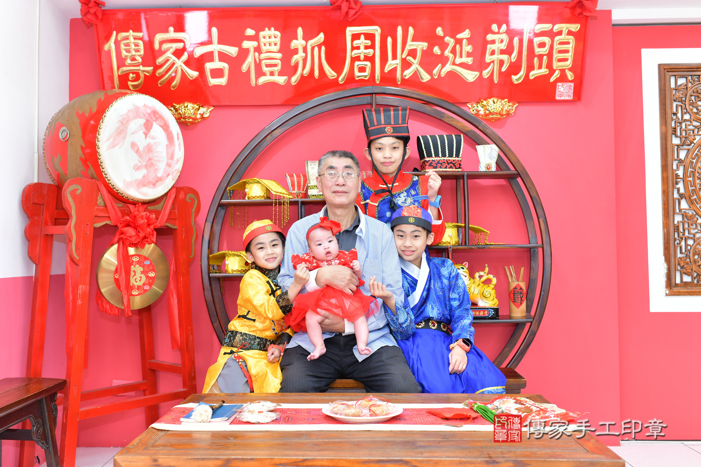 台中市北區小玹寶寶收涎推薦：傳家台中店收涎中國風會場，嬰兒古禮收涎收口水流程儀式、收涎吉祥話、收涎餅乾、收涎拍照。收涎證書。2025.3.9，照片6