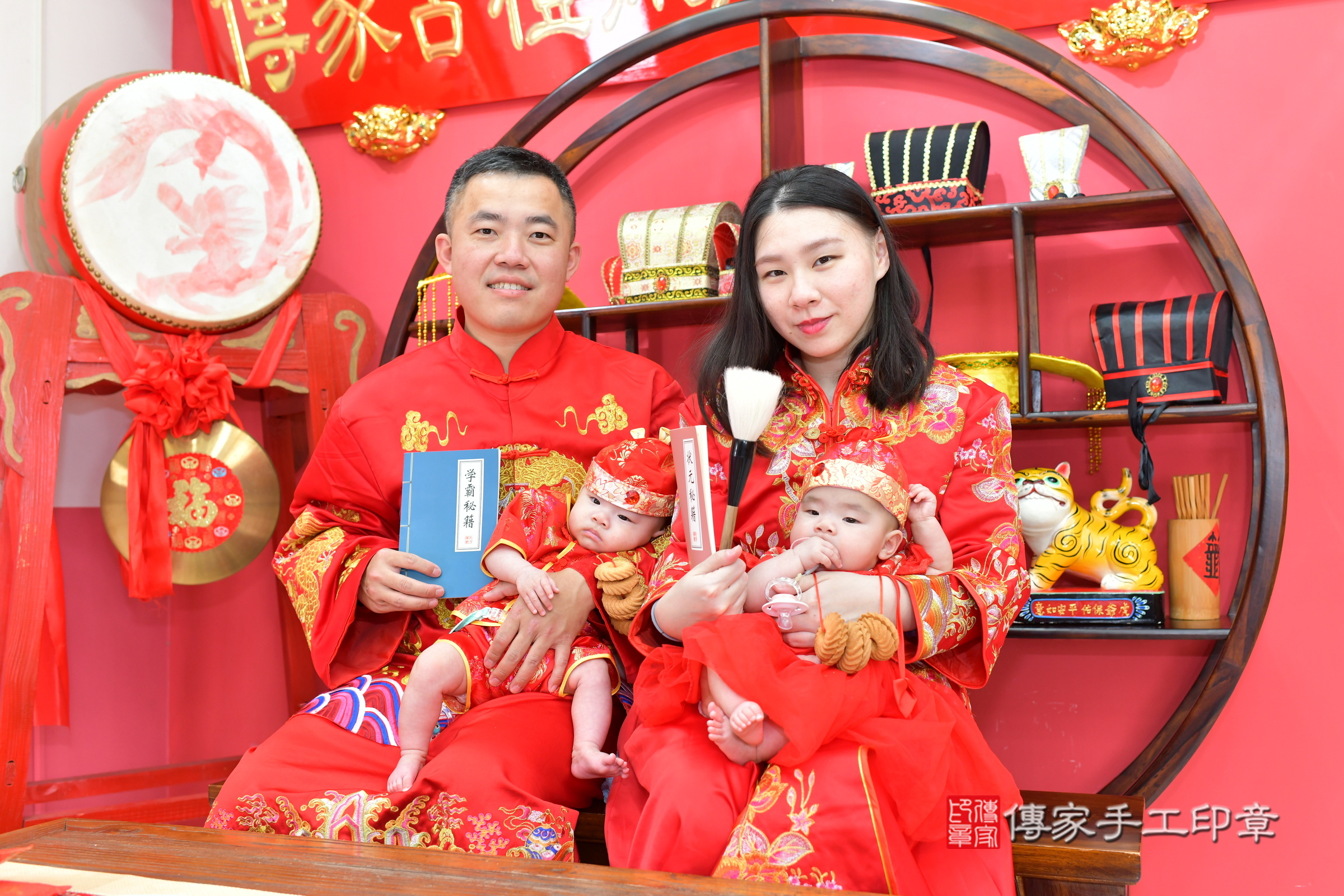 台中市北區暟暟寶寶和澄澄寶寶收涎推薦：傳家台中店收涎中國風會場，嬰兒古禮收涎收口水流程儀式、收涎吉祥話、收涎餅乾、收涎拍照。收涎證書。2025.3.2，照片4