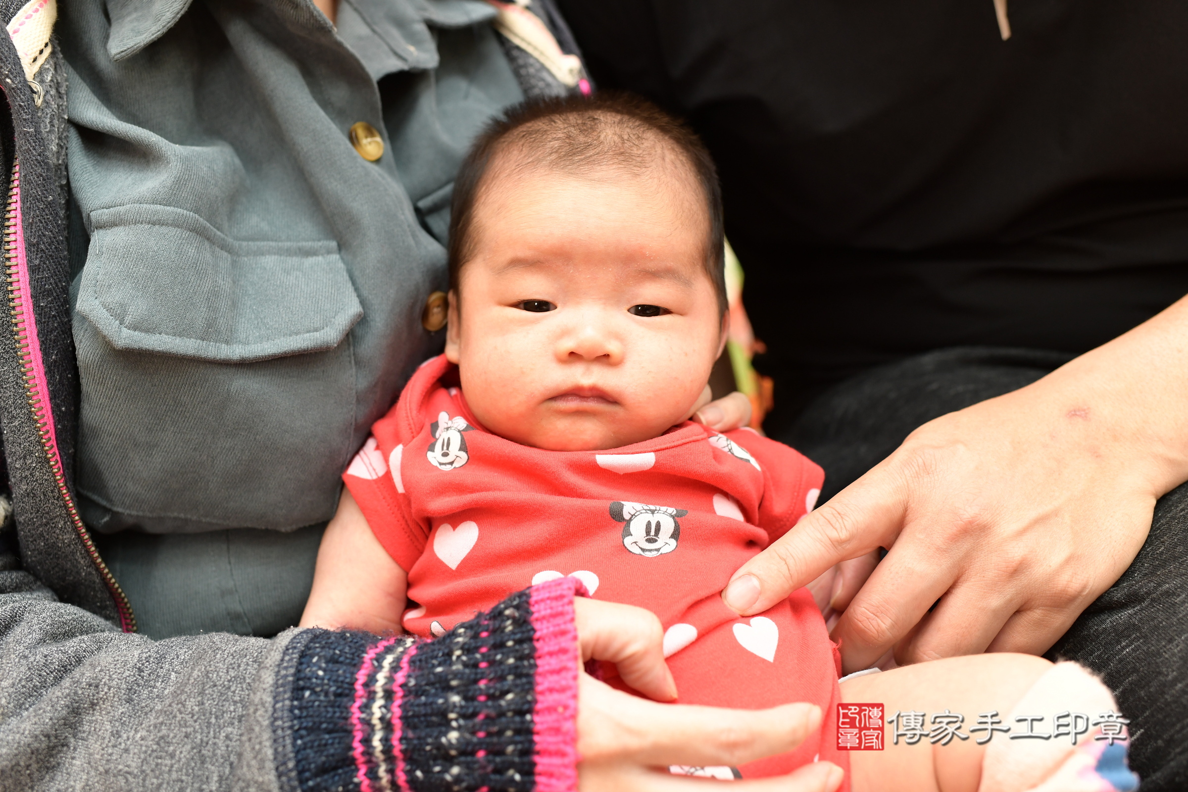 淇淇寶寶(新北市永和區嬰兒寶寶滿月剃頭理髮、嬰兒剃胎毛儀式吉祥話)。中國風會場，爸媽寶貝穿「日中韓」古裝禮服。專業拍照、證書。★購買「臍帶章、肚臍章、胎毛筆刷印章」贈送：剃頭、收涎、抓周，三選一。2025.3.6，照片12