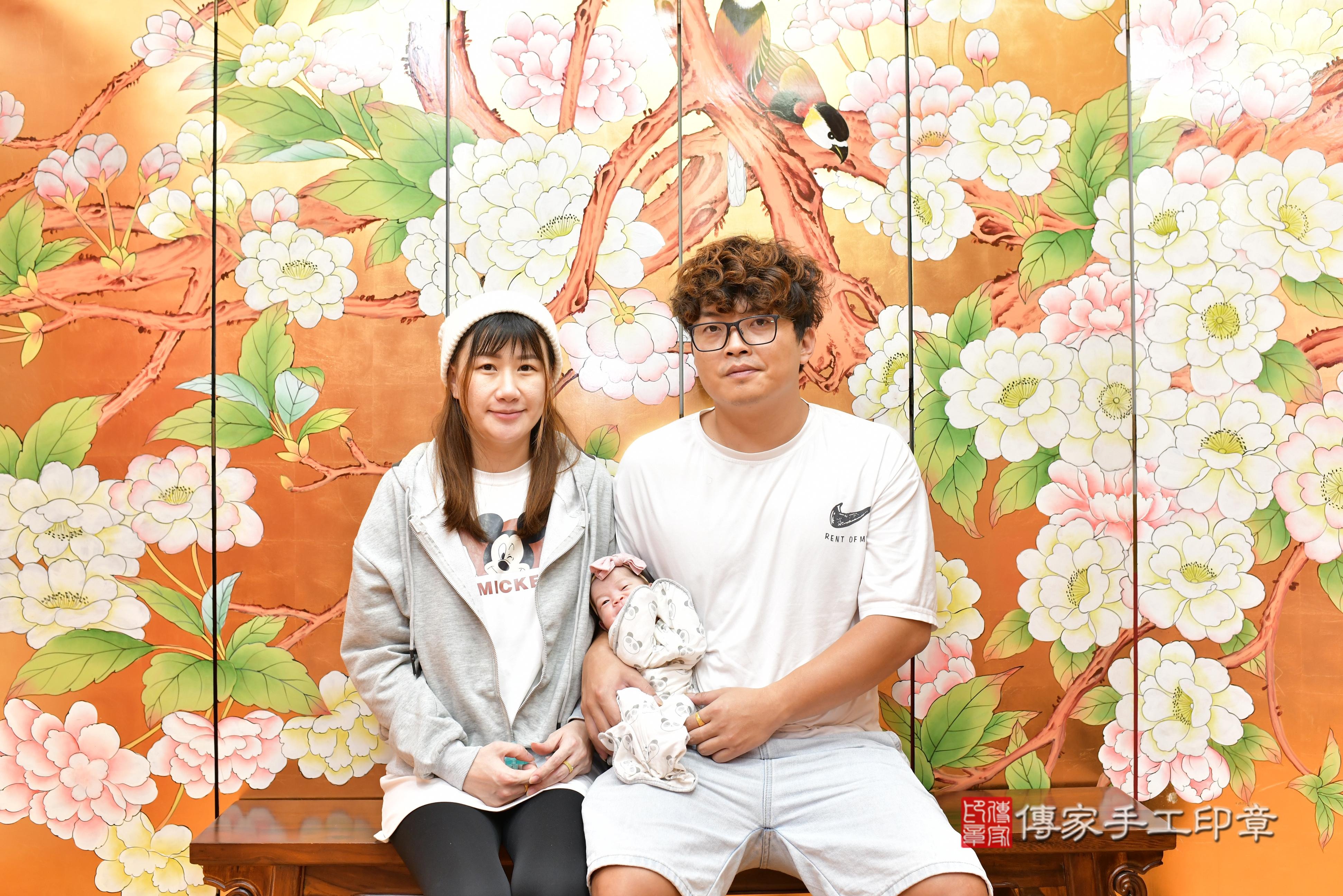 傳家手工印章桃園店、抓周、度脺、中國風會場、傳家嬰兒古禮、吉祥話、抓周道具物品24種、拍照。抓周證書。寶寶抓周、滿周歲、生日快樂、祝福
