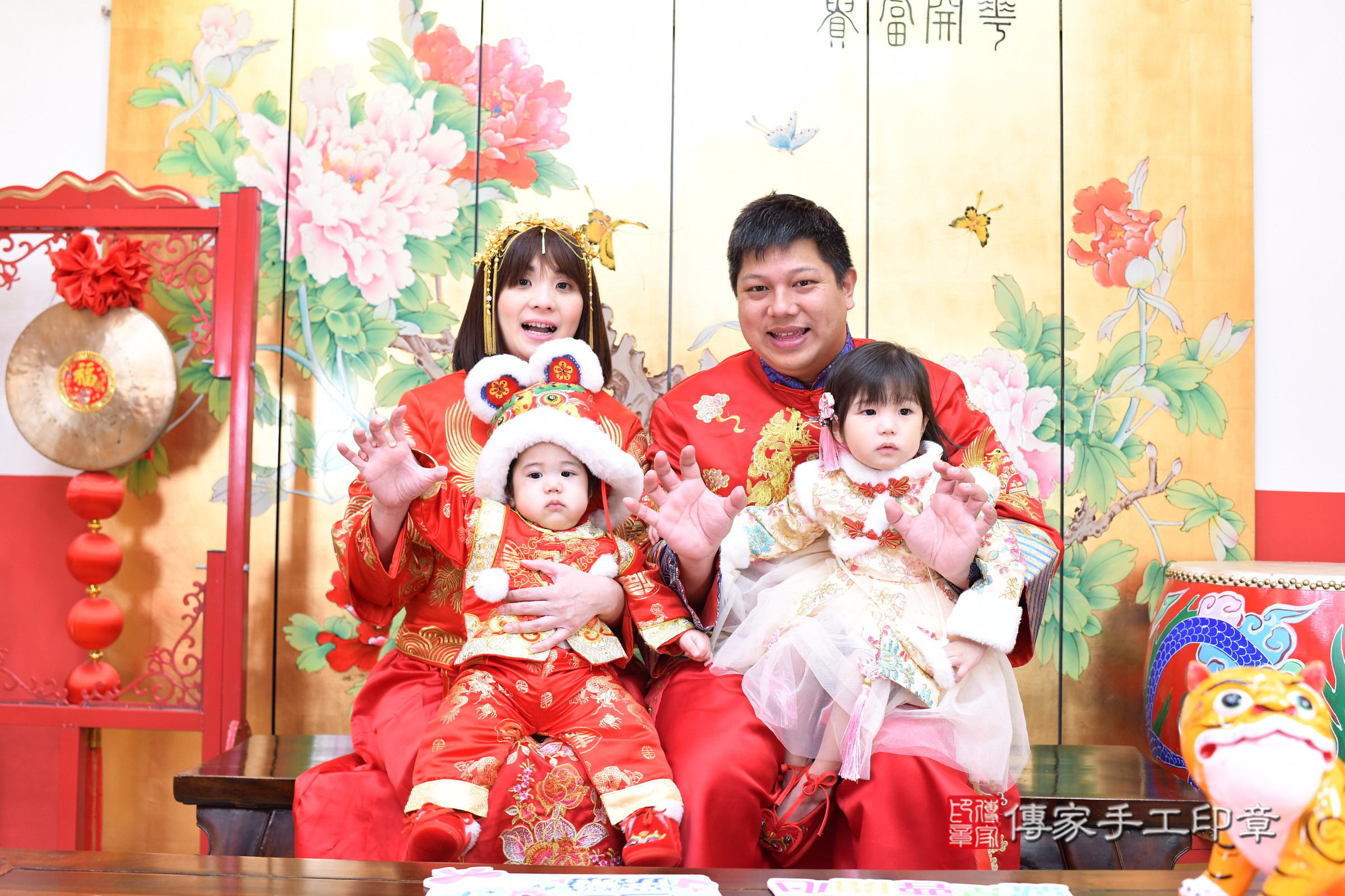 台北市大同區小駩寶寶抓周推薦：傳家台北店抓周度脺中國風會場，嬰兒古禮抓周流程儀式吉祥話、抓周道具物品24種、拍照。抓周證書。2025.2.23，照片4