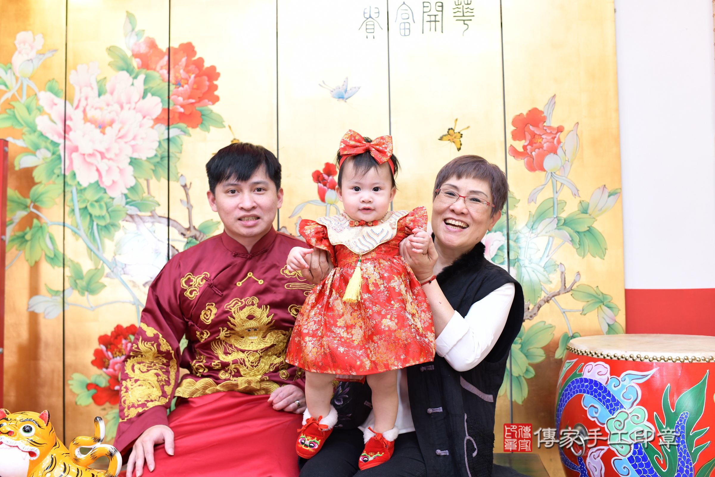 台北市大同區小寧寶寶抓周推薦：傳家台北店抓周度脺中國風會場，嬰兒古禮抓周流程儀式吉祥話、抓周道具物品24種、拍照。抓周證書。2025.2.28，照片6