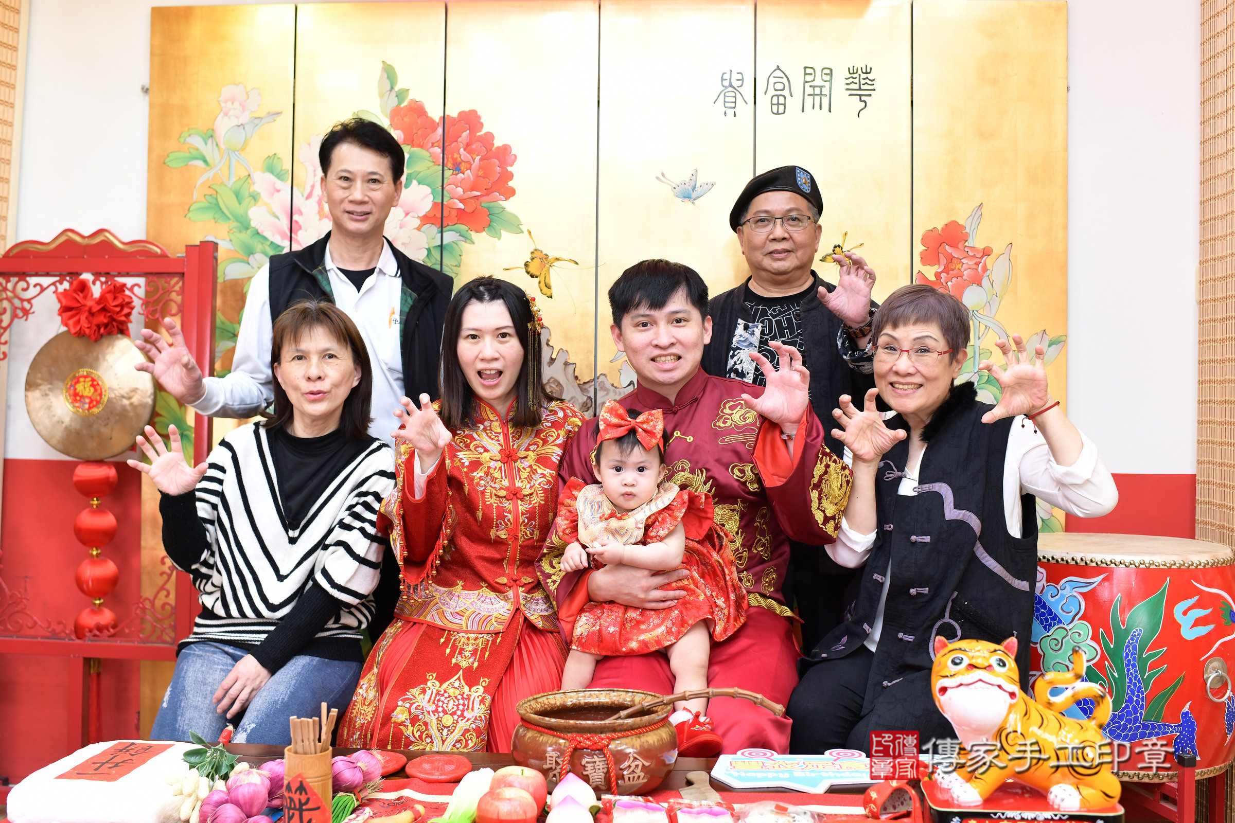台北市大同區小寧寶寶抓周推薦：傳家台北店抓周度脺中國風會場，嬰兒古禮抓周流程儀式吉祥話、抓周道具物品24種、拍照。抓周證書。2025.2.28，照片19