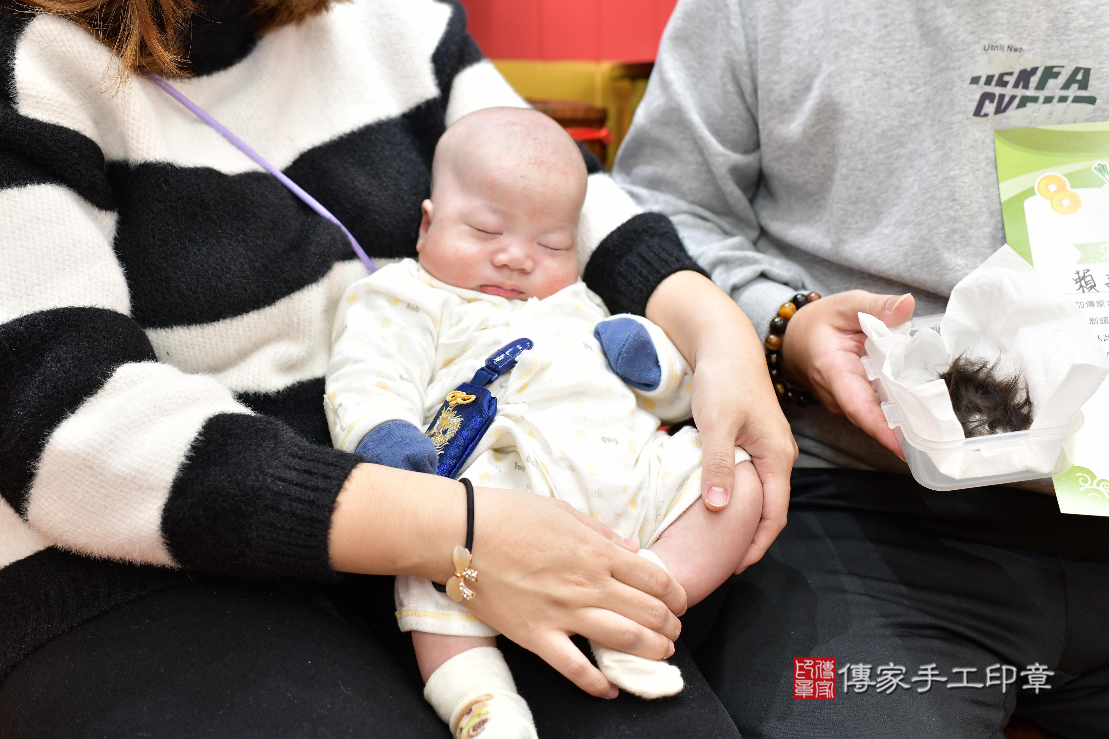傳家手工印章桃園店、抓周、度脺、中國風會場、傳家嬰兒古禮、吉祥話、抓周道具物品24種、拍照。抓周證書。寶寶抓周、滿周歲、生日快樂、祝福