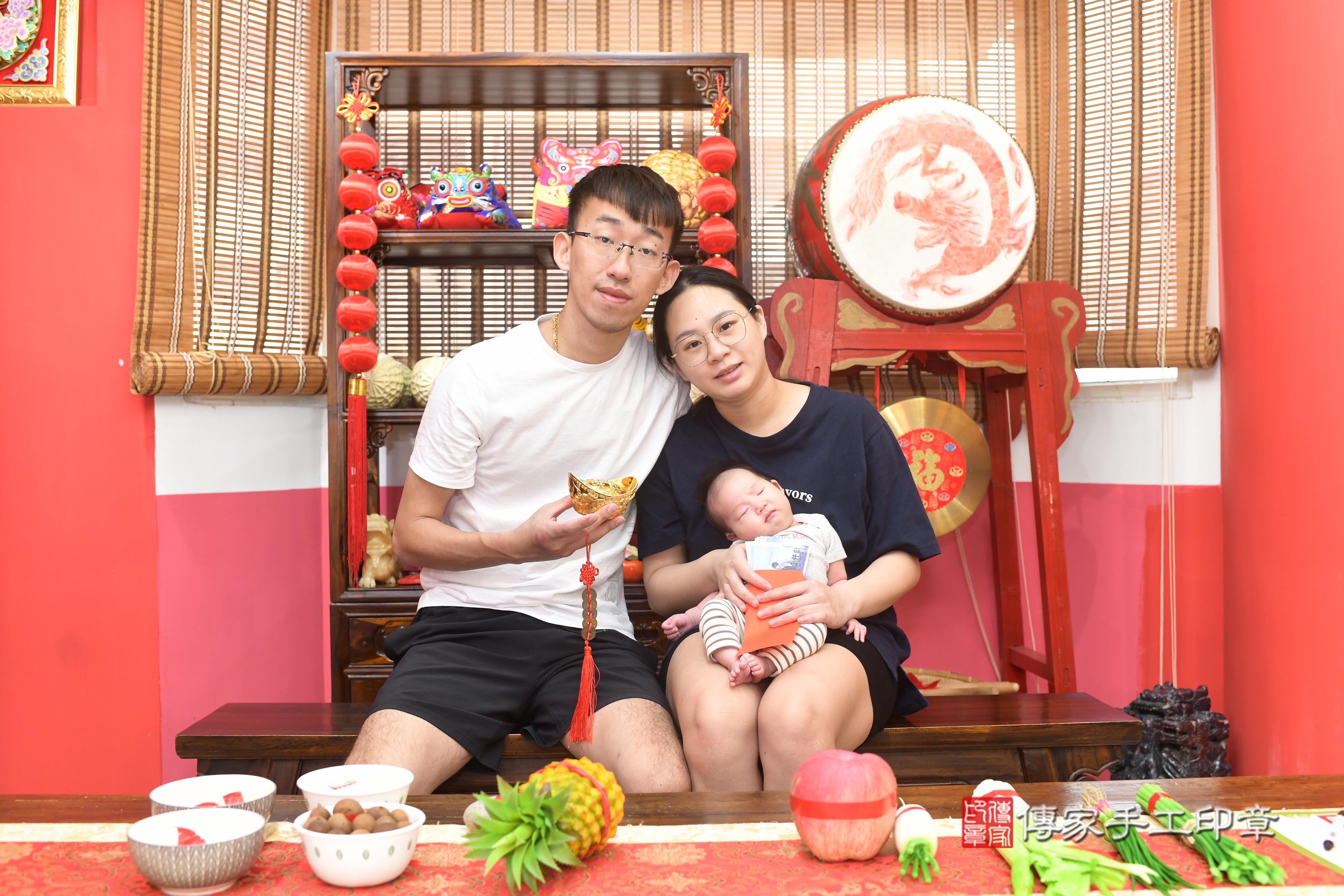 傳家手工印章高雄店、抓周、度脺、中國風會場、傳家嬰兒古禮、吉祥話、抓周道具物品24種、拍照。抓周證書。寶寶抓周、滿周歲、生日快樂、祝福.jpg
