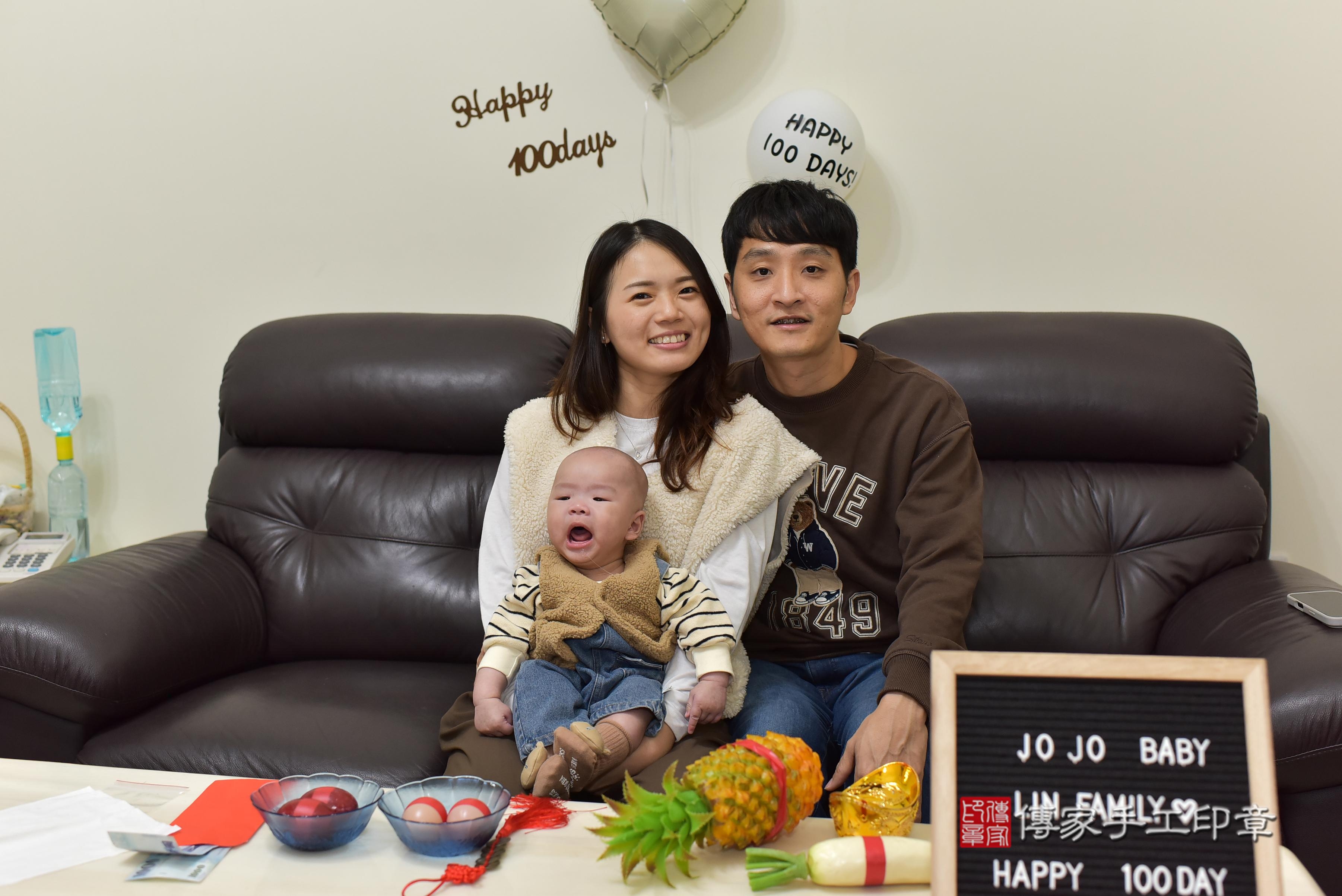 傳家手工印章台南店、抓周、度脺、中國風會場、傳家嬰兒古禮、吉祥話、抓周道具物品24種、拍照。抓周證書。寶寶抓周、滿周歲、生日快樂、祝福