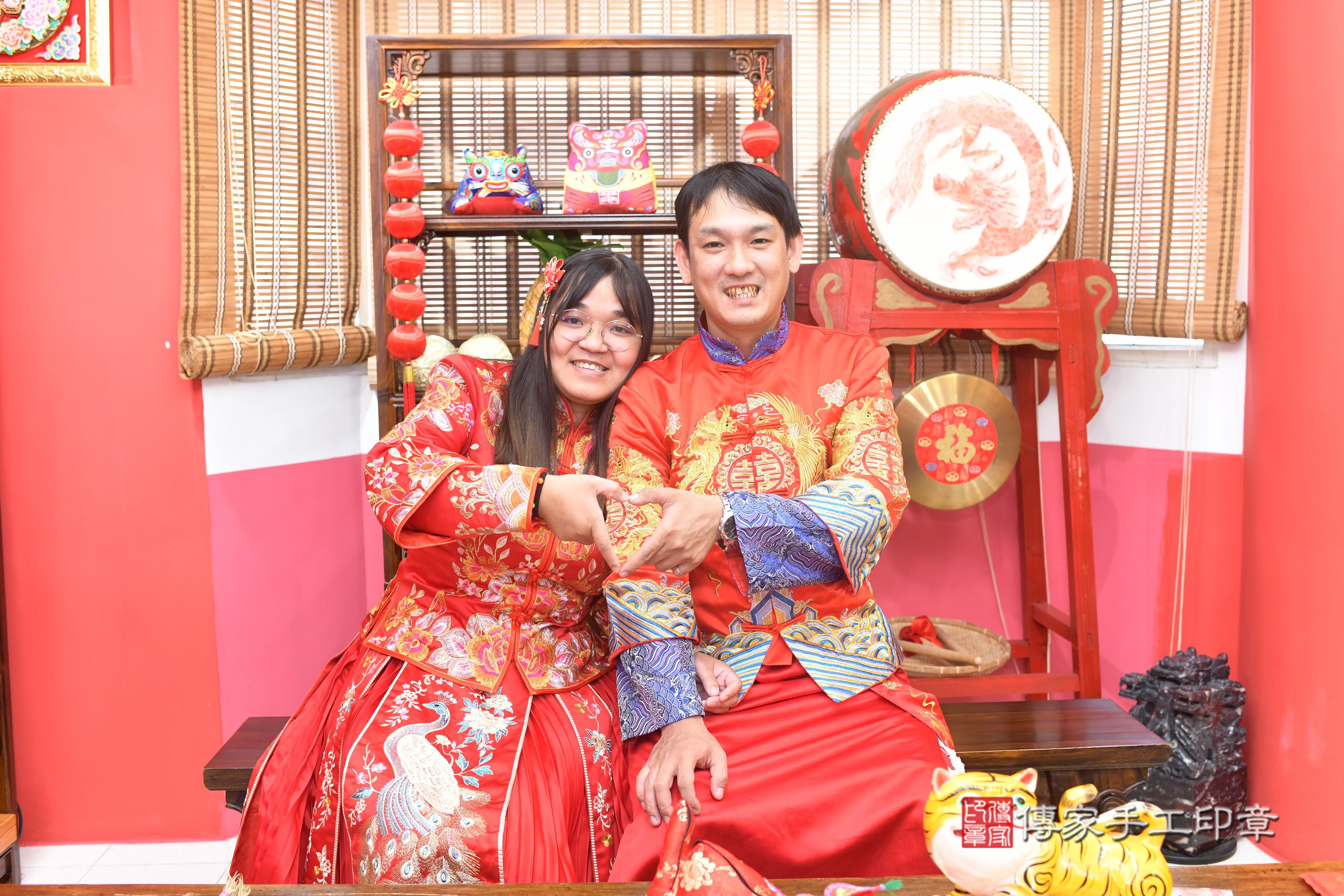 傳家手工印章高雄店、抓周、度脺、中國風會場、傳家嬰兒古禮、吉祥話、抓周道具物品24種、拍照。抓周證書。寶寶抓周、滿周歲、生日快樂、祝福