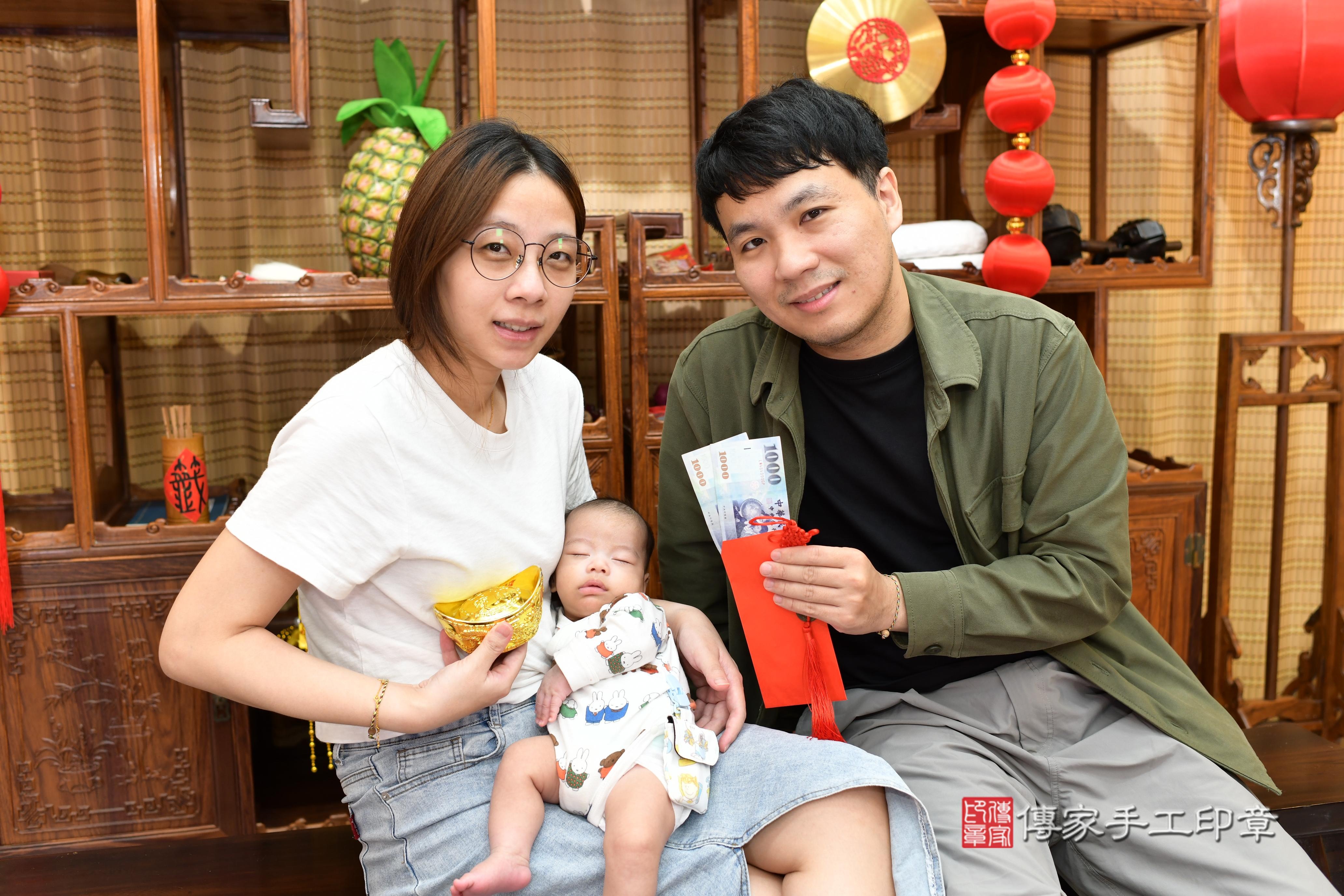 1743066269傳家手工印章高雄店、抓周、度脺、中國風會場、傳家嬰兒古禮、吉祥話、抓周道具物品24種、拍照。抓周證書。寶寶抓周、滿周歲、生日快樂、祝福104438.jpg