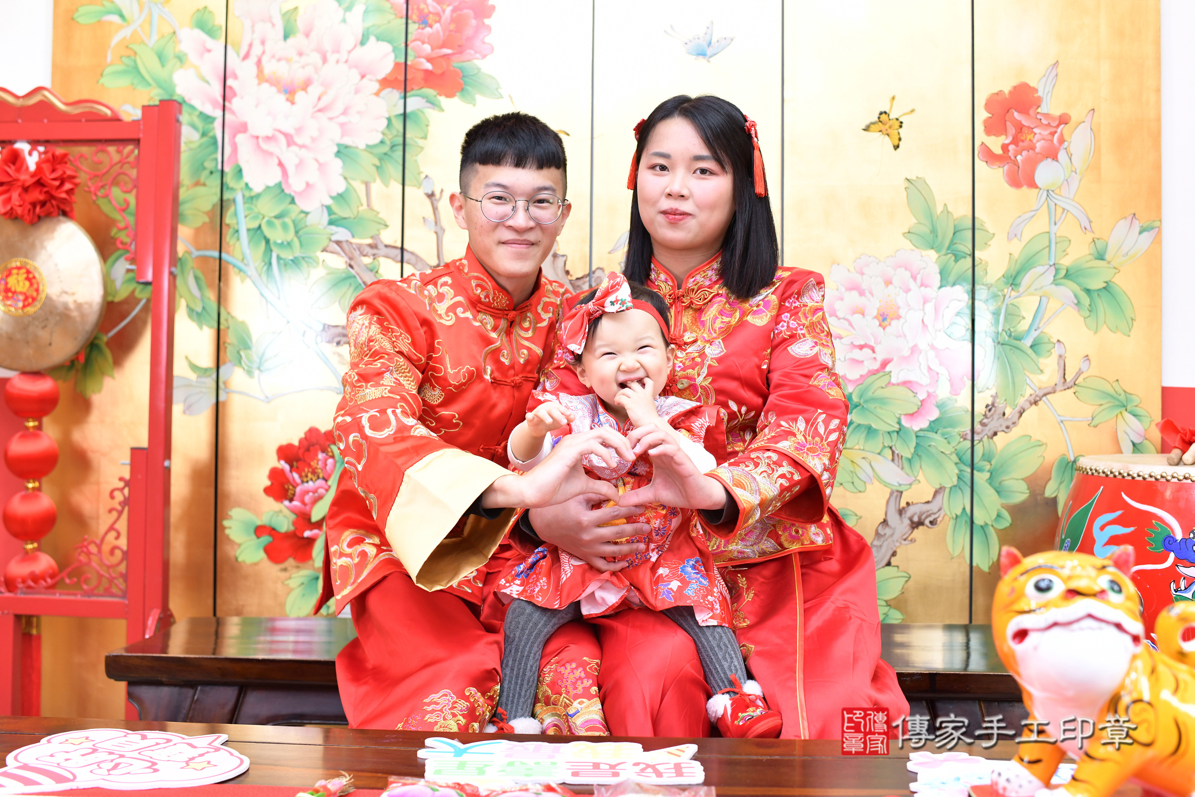台北市大同區潼潼寶寶抓周推薦：傳家台北店抓周度脺中國風會場，嬰兒古禮抓周流程儀式吉祥話、抓周道具物品24種、拍照。抓周證書。2025.3.7，照片4