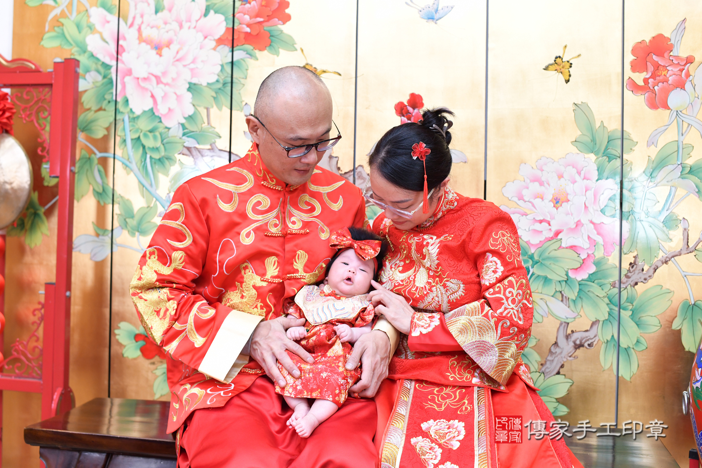 台北市大同區錂錂寶寶收涎推薦：傳家台北店收涎中國風會場，嬰兒古禮收涎收口水流程儀式、收涎吉祥話、收涎餅乾、收涎拍照。收涎證書。2025.3.11，照片15