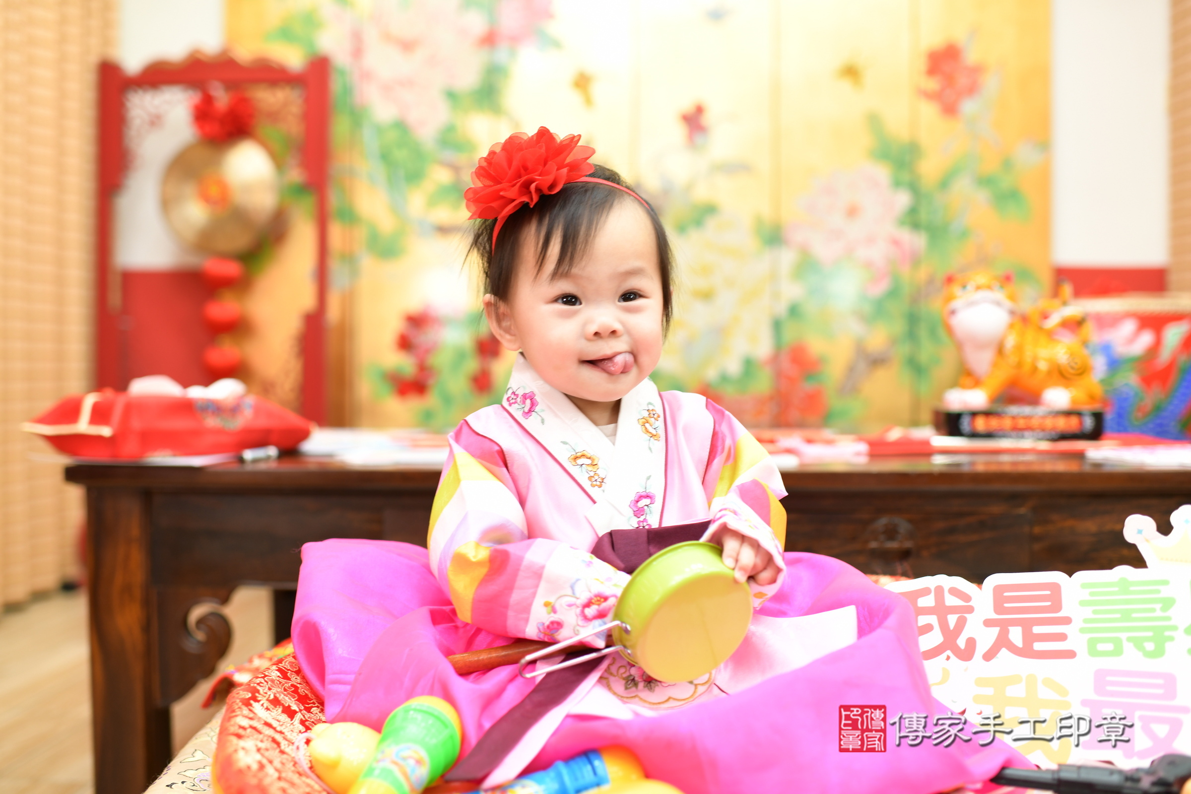 台北市大同區小妤寶寶抓周推薦：傳家台北店抓周度脺中國風會場，嬰兒古禮抓周流程儀式吉祥話、抓周道具物品24種、拍照。抓周證書。2025.3.8，照片3