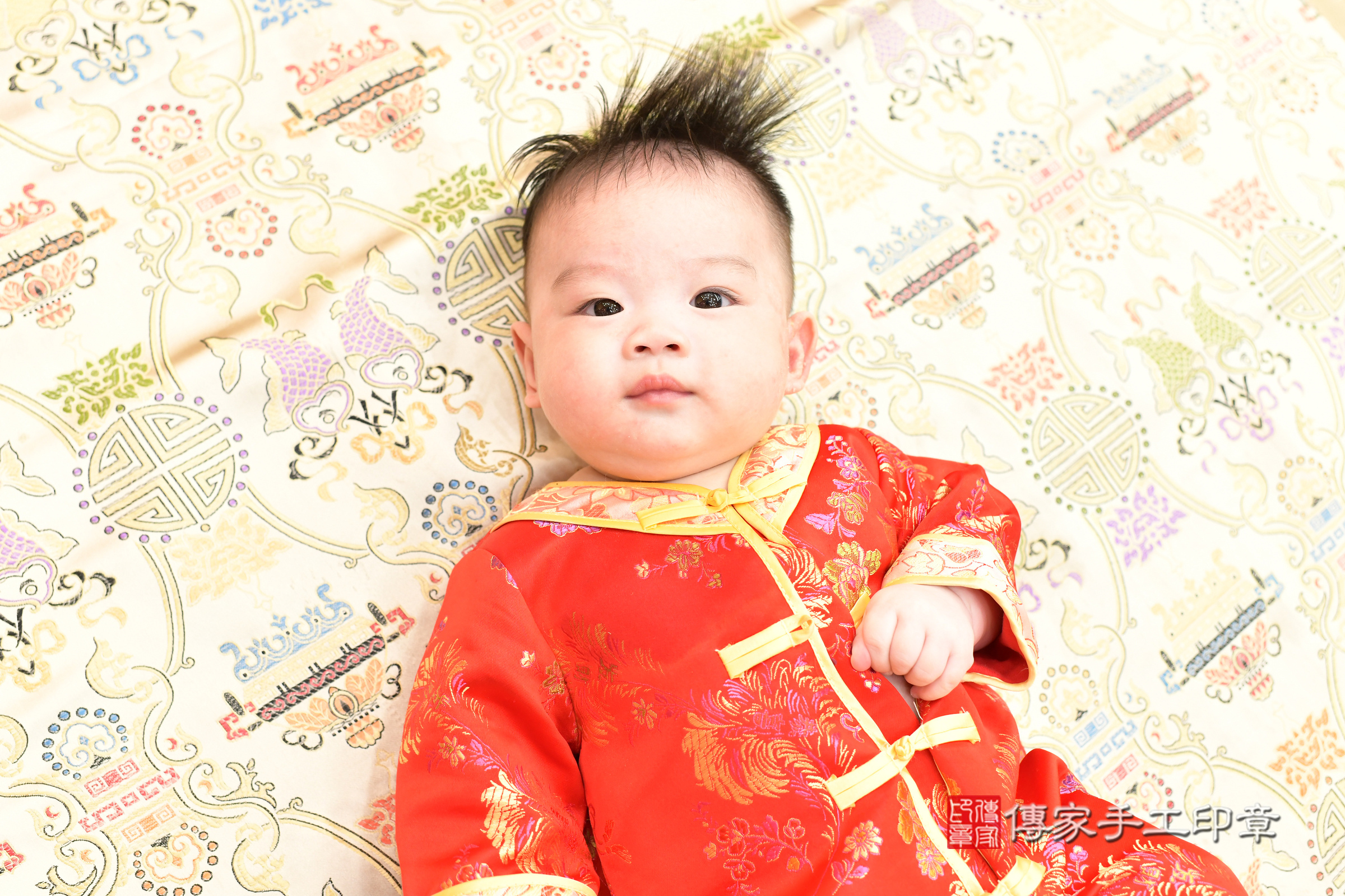 台北市大同區小勛寶寶收涎推薦：傳家台北店收涎中國風會場，嬰兒古禮收涎收口水流程儀式、收涎吉祥話、收涎餅乾、收涎拍照。收涎證書。2025.3.9，照片10