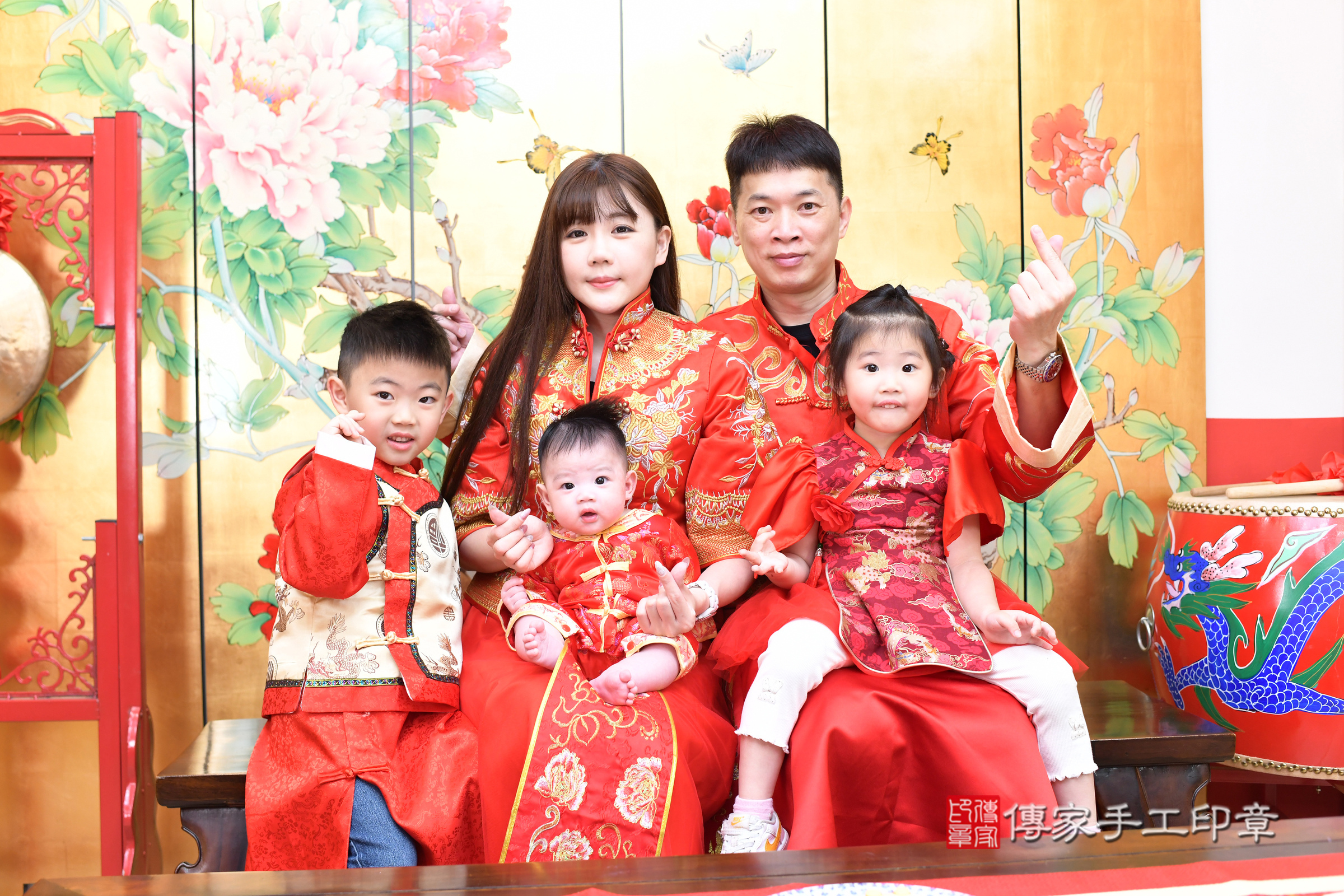 台北市大同區小勛寶寶收涎推薦：傳家台北店收涎中國風會場，嬰兒古禮收涎收口水流程儀式、收涎吉祥話、收涎餅乾、收涎拍照。收涎證書。2025.3.9，照片13