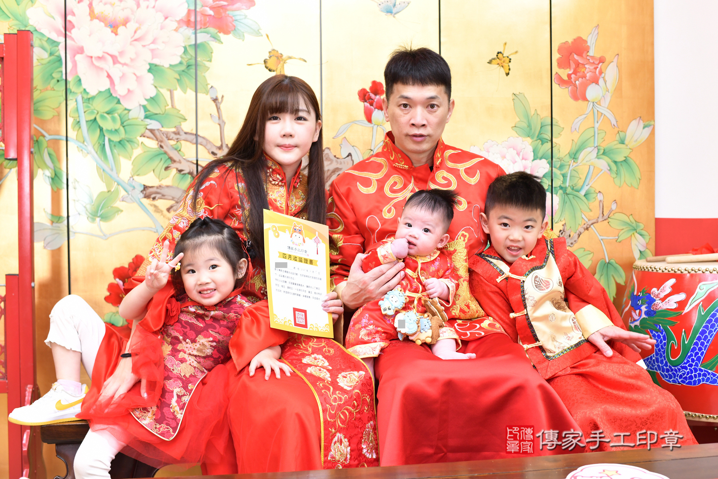 台北市大同區小勛寶寶收涎推薦：傳家台北店收涎中國風會場，嬰兒古禮收涎收口水流程儀式、收涎吉祥話、收涎餅乾、收涎拍照。收涎證書。2025.3.9，照片19