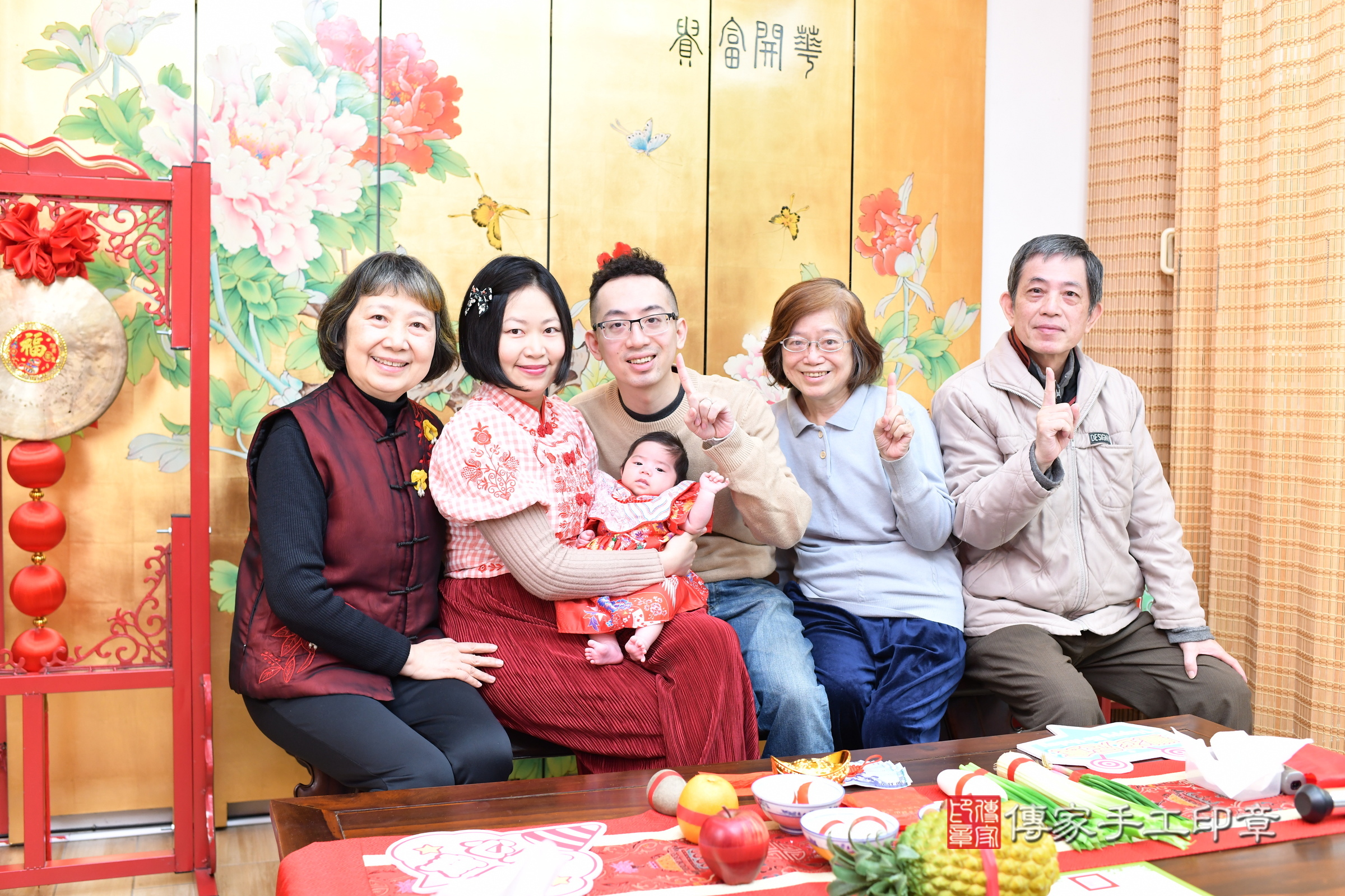 湘湘寶寶(台北市大同區嬰兒寶寶滿月剃頭理髮、嬰兒剃胎毛儀式吉祥話)。中國風會場，爸媽寶貝穿「日中韓」古裝禮服。專業拍照、證書。★購買「臍帶章、肚臍章、胎毛筆刷印章」贈送：剃頭、收涎、抓周，三選一。2025.3.18，照片6