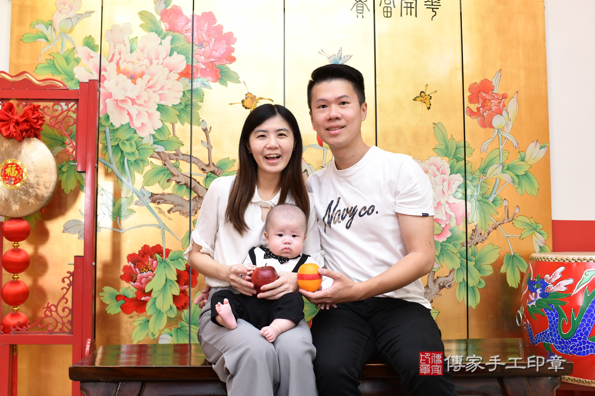 珵珵寶寶(台北市大同區嬰兒寶寶滿月剃頭理髮、嬰兒剃胎毛儀式吉祥話)。中國風會場，爸媽寶貝穿「日中韓」古裝禮服。專業拍照、證書。★購買「臍帶章、肚臍章、胎毛筆刷印章」贈送：剃頭、收涎、抓周，三選一。2025.3.23，照片5